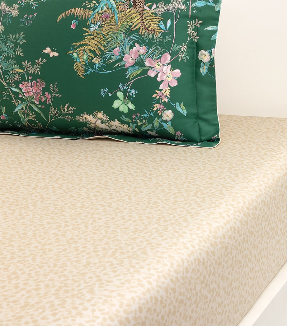 Contes Double Fitted Sheet (140cm x 200cm) MULTICOLOURED Image 1