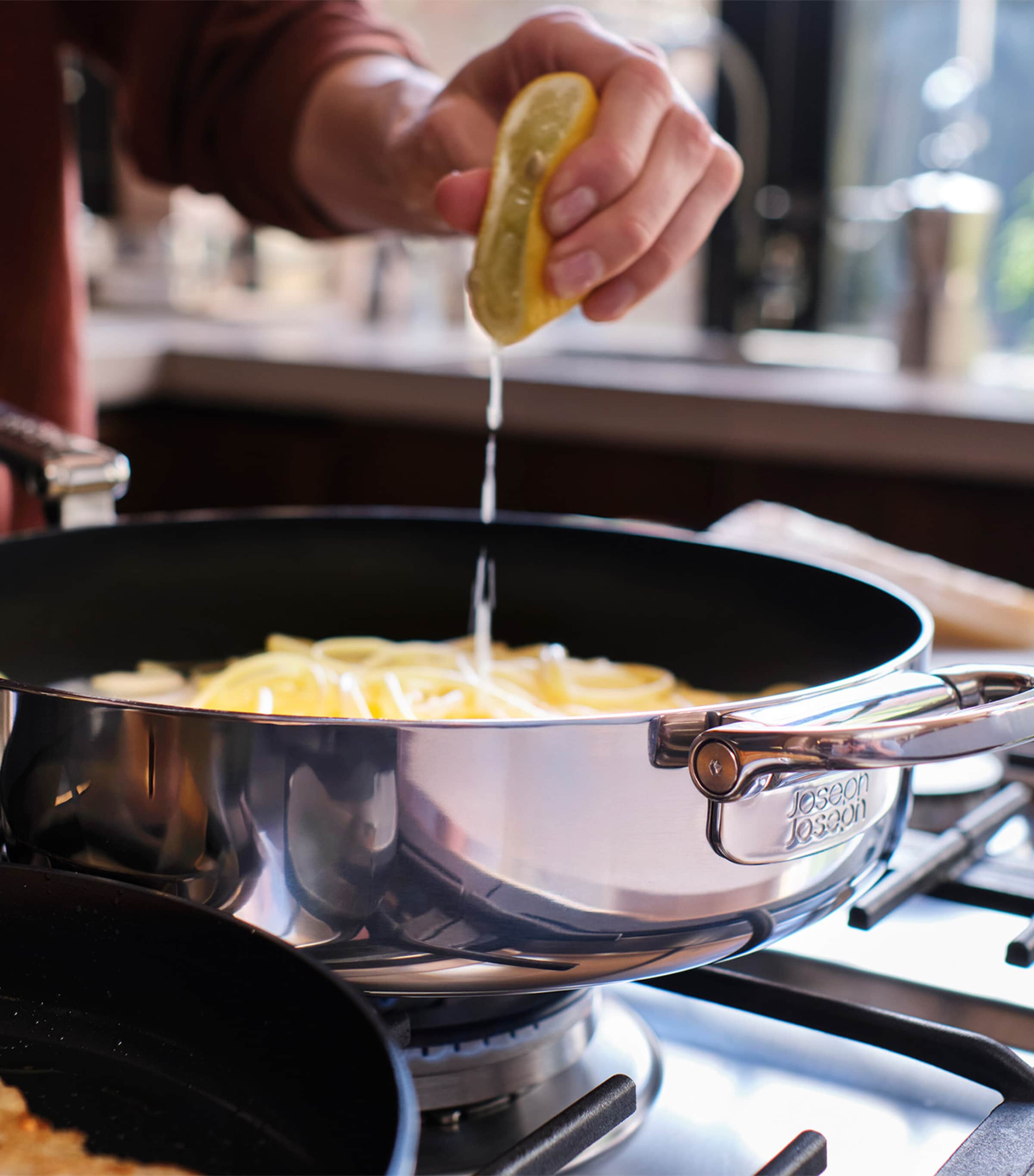Space Non-Stick Folding-Handle Frying Pan (28cm) STAINLESS STEEL Image 4