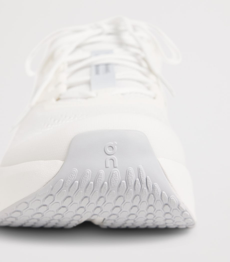 On Cloudrunner 3 Trainers White / Ivory Image 7