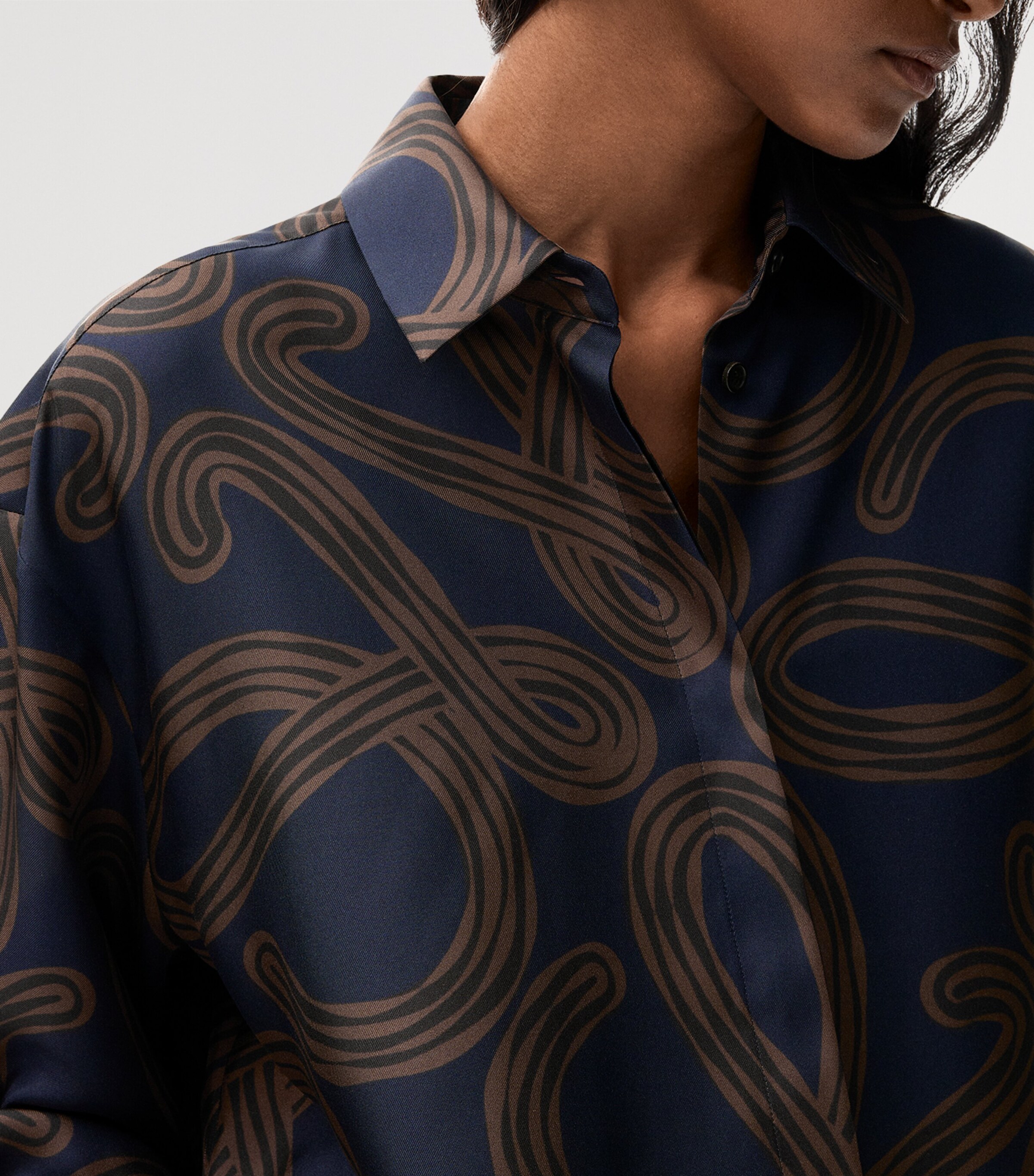 LOEWE Womens x Paula’s Ibiza Silk Oversized Shirt Navy/brown Image 5