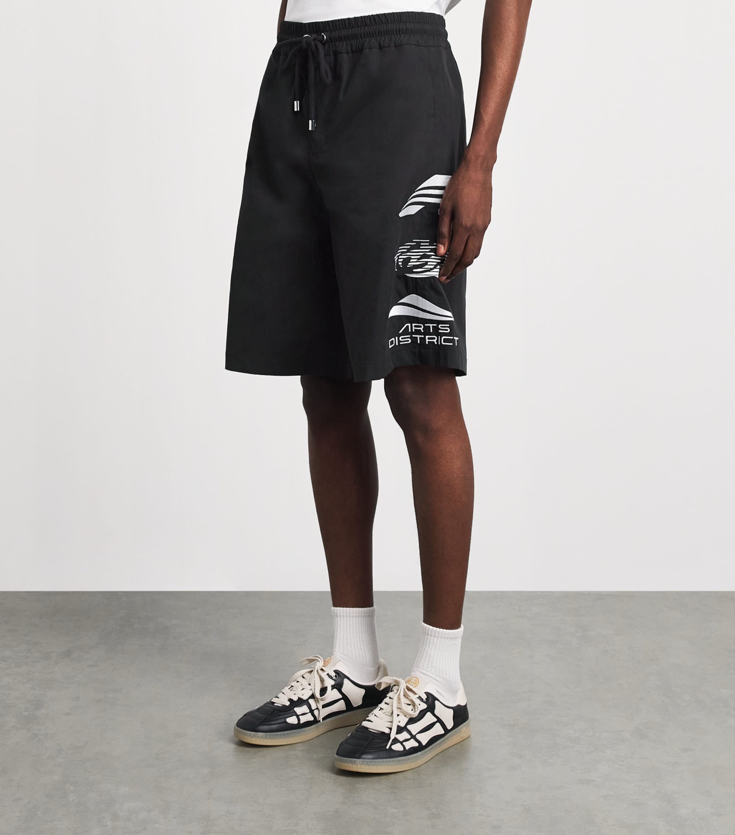 AMIRI Mens Sporty Embroidered Logo Shorts Black Image 4
