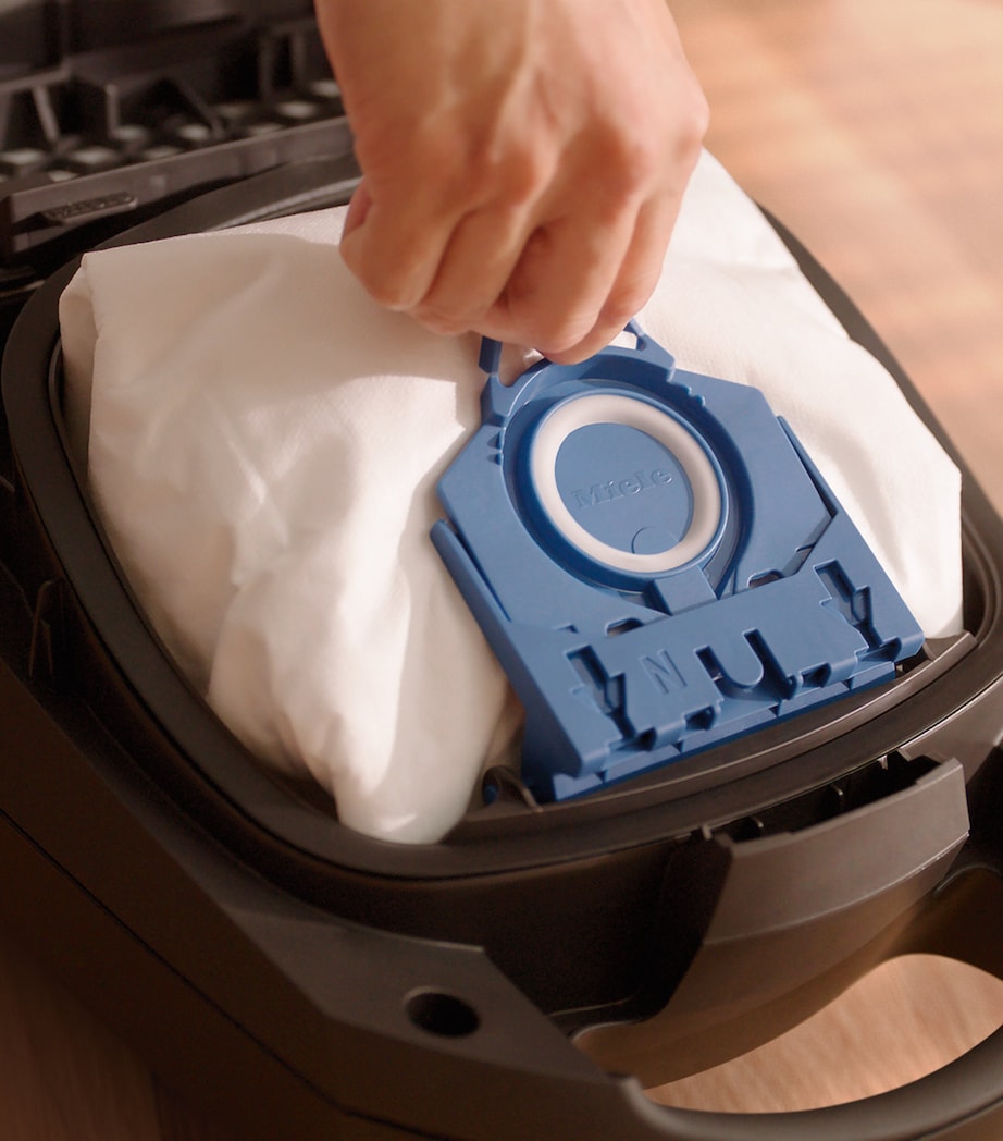 Classic C1 Flex Vacuum Cleaner WHITE Image 7