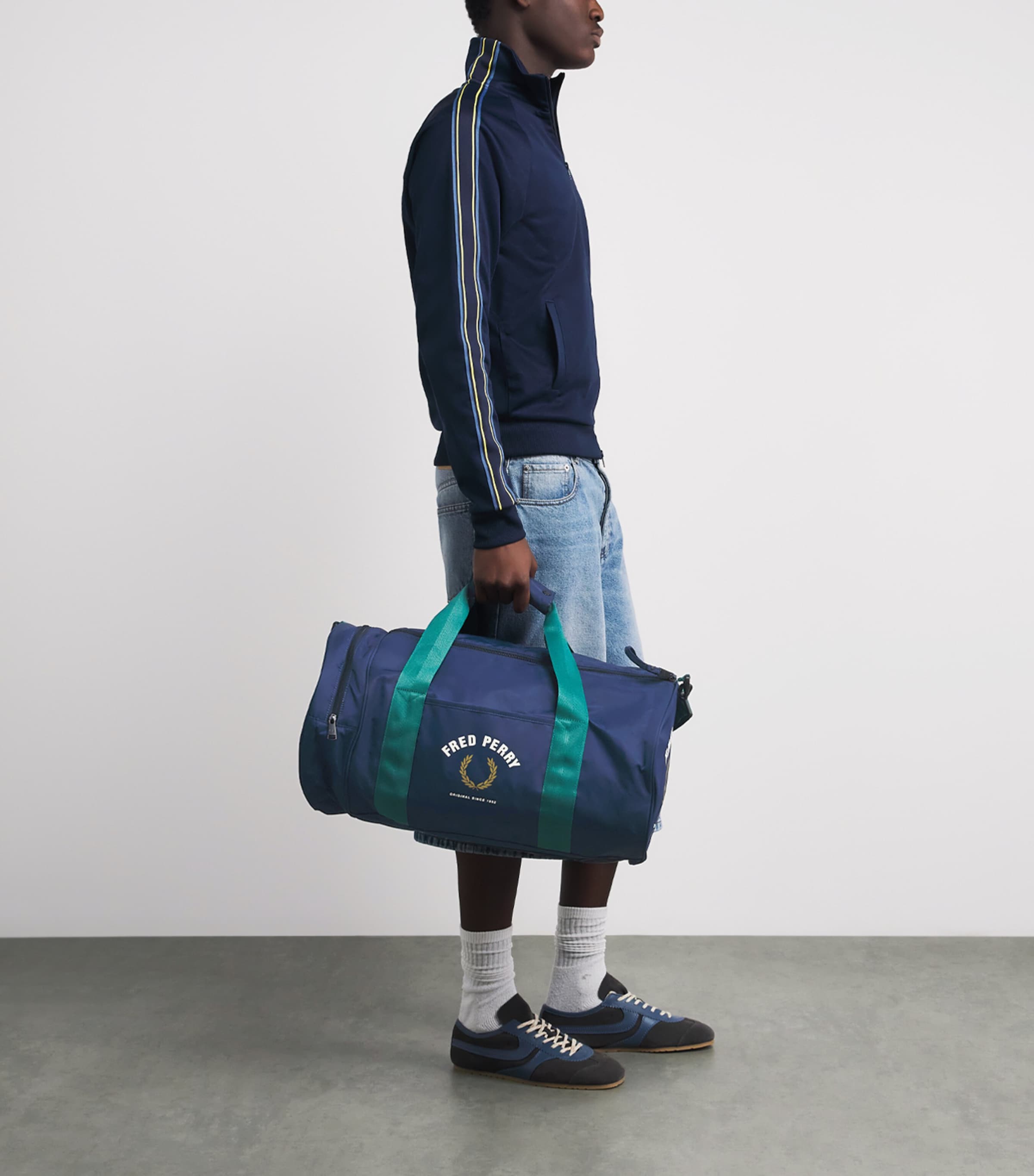 Fred Perry Logo Duffle Bag Tennis Blue Image 2