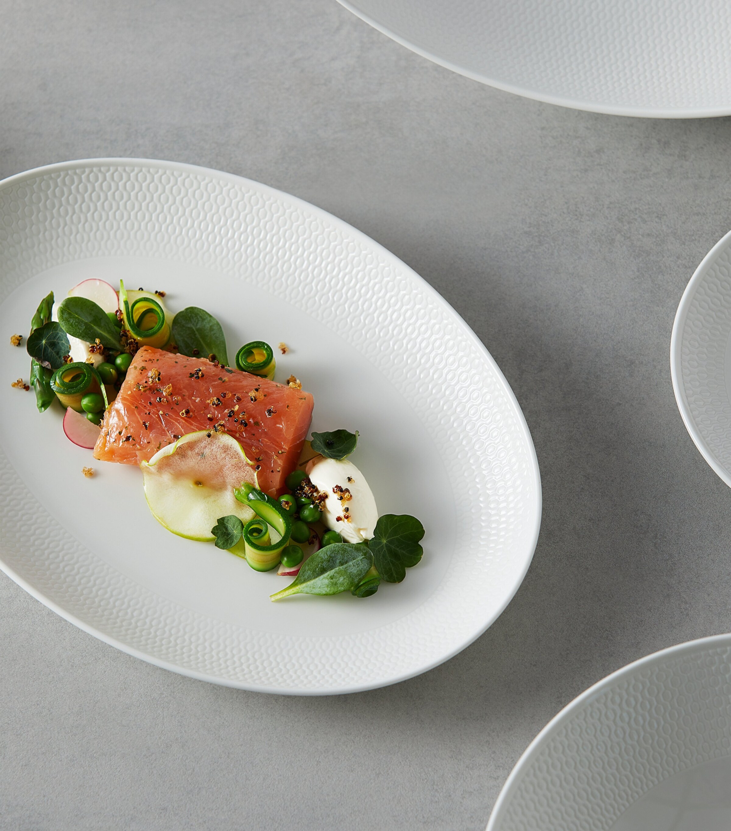 Set of 20 Gio Dinnerware Pieces WHITE Image 2