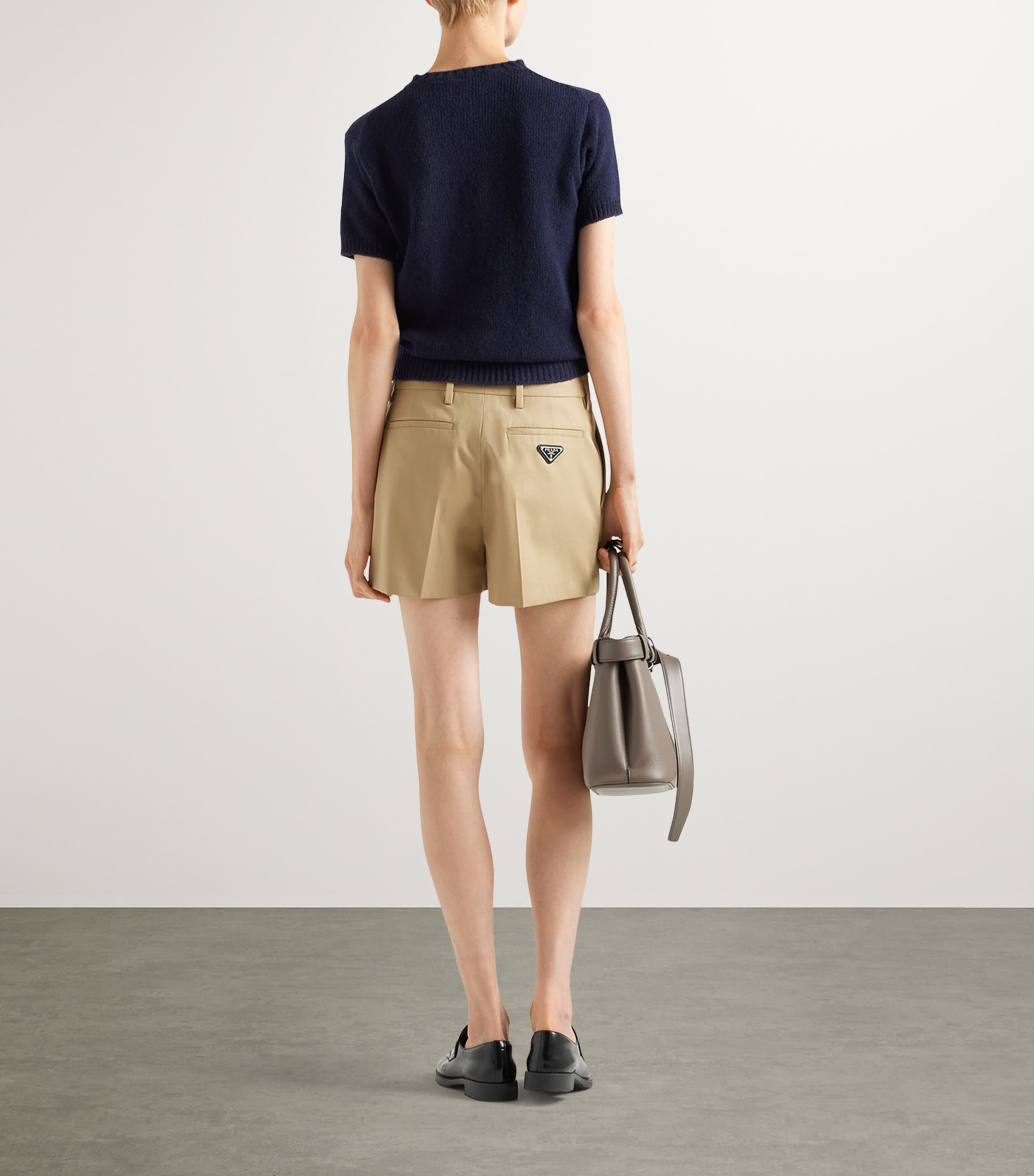 【関税&送料込】Prada Khaki Twill Shorts 22345364_52240595_1000.jpg