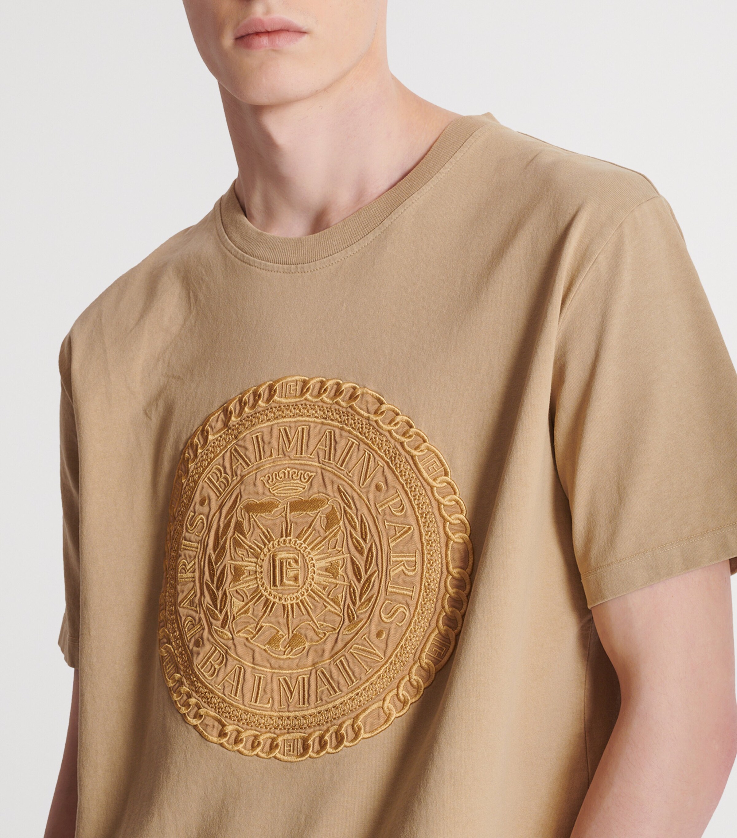 Embroidered Medallion T-Shirt 8KC CAMEL Image 7