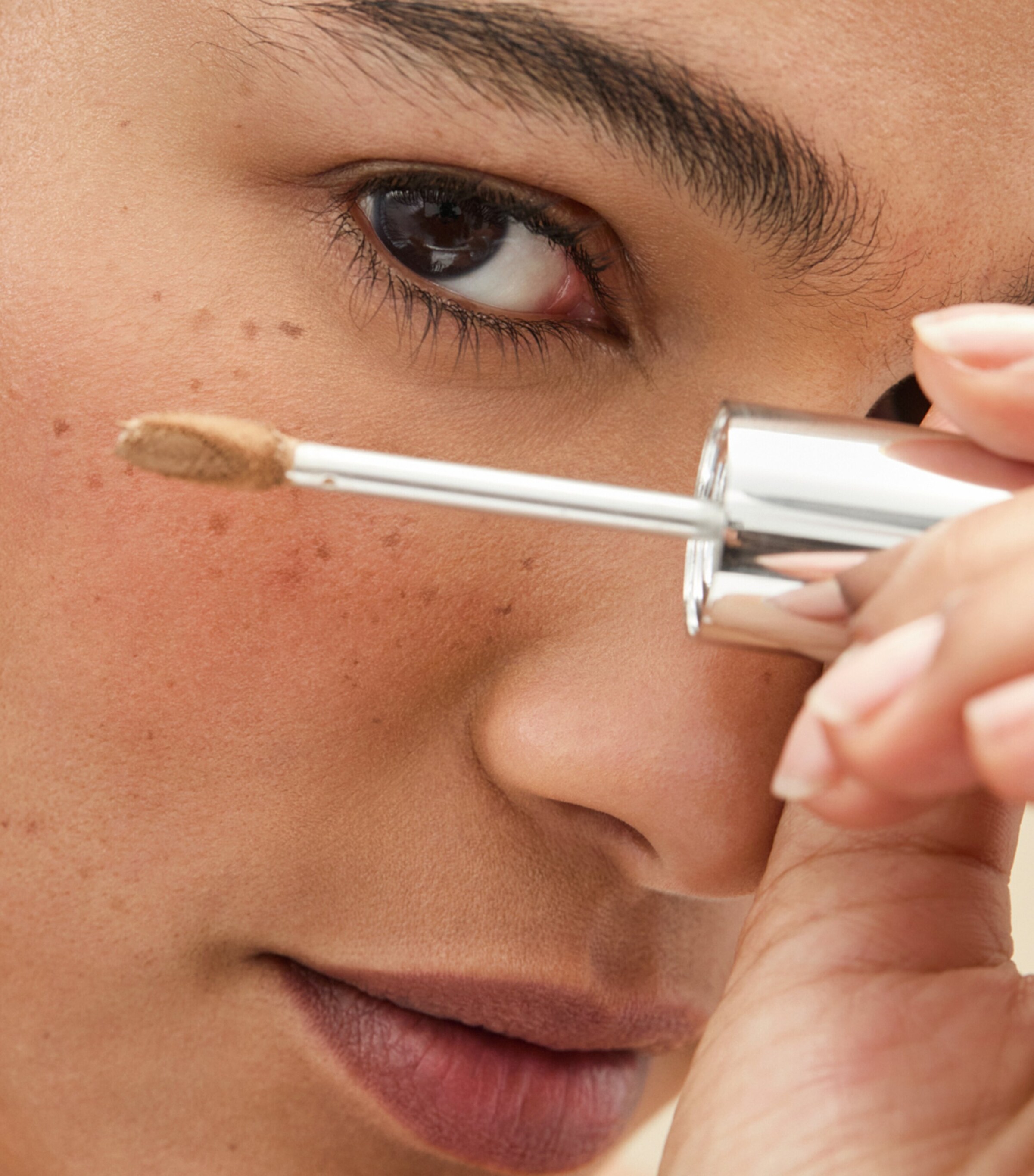 Chantecaille Bio Lifting Concealer Macadamia Image 5