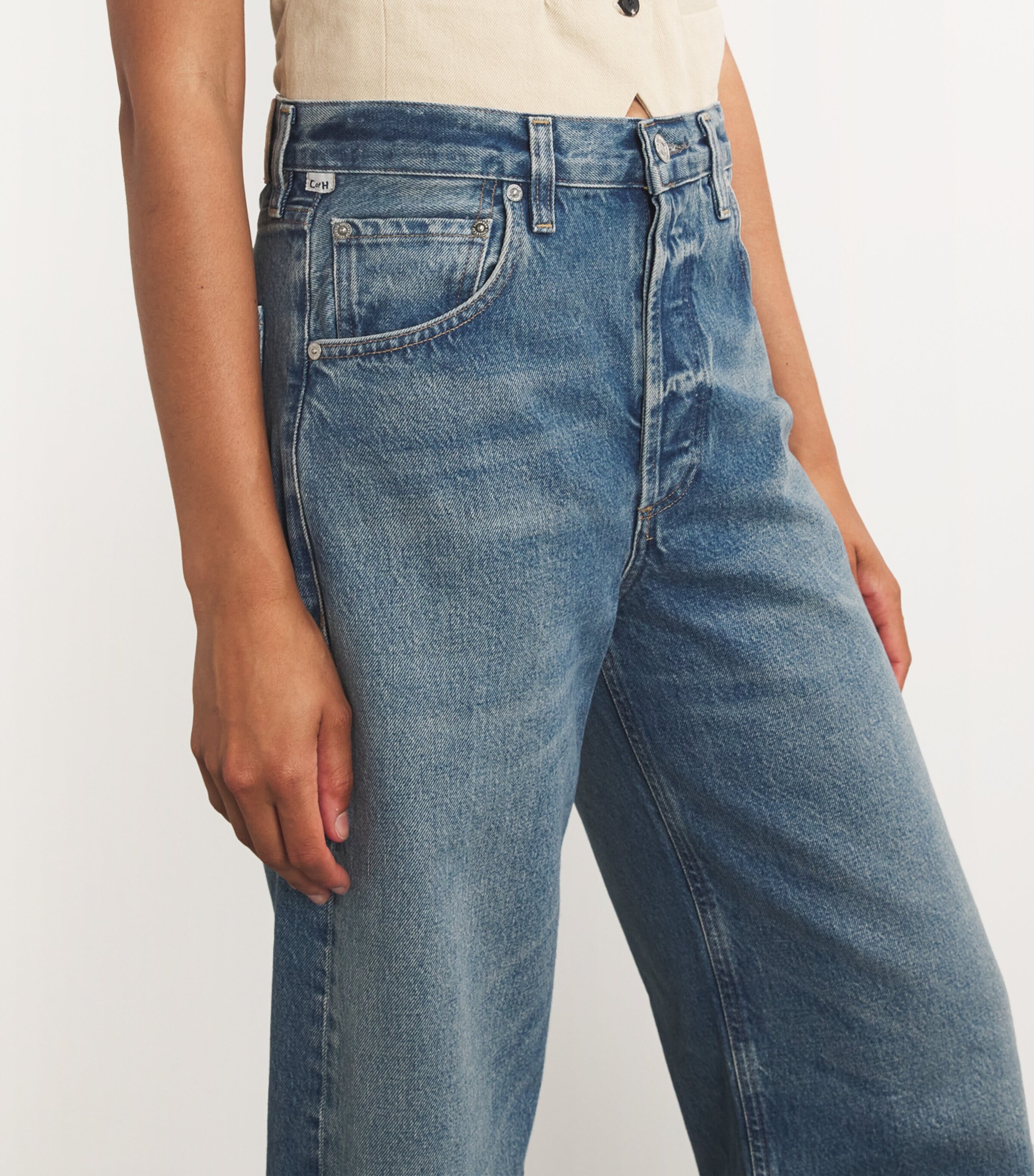 Raw-Hem Ayla Cropped Jeans DOHENY (LT INDIGO) Image 6