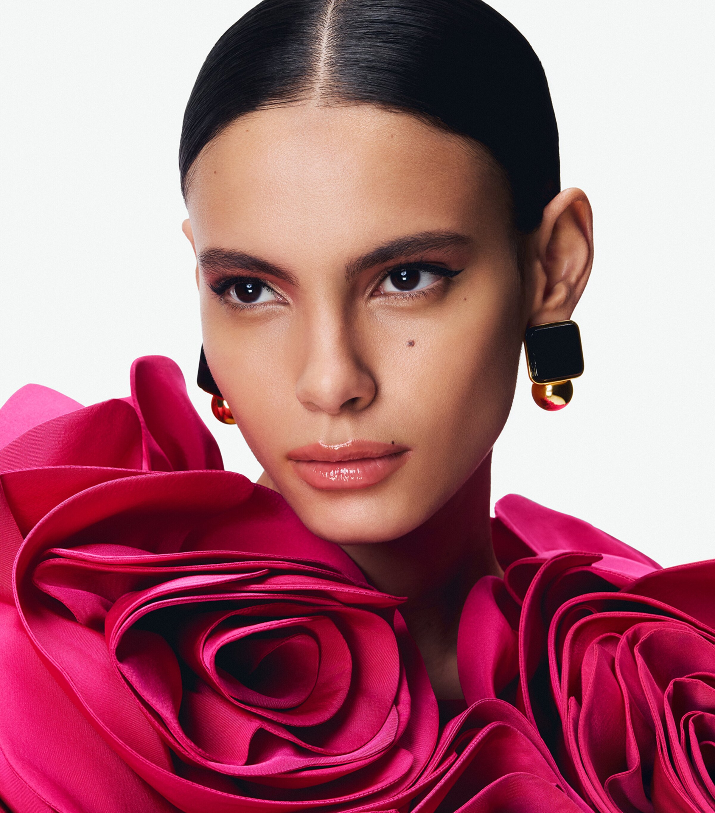 Nude Couture Triple Moisture Serum Foundation D460 Image 5