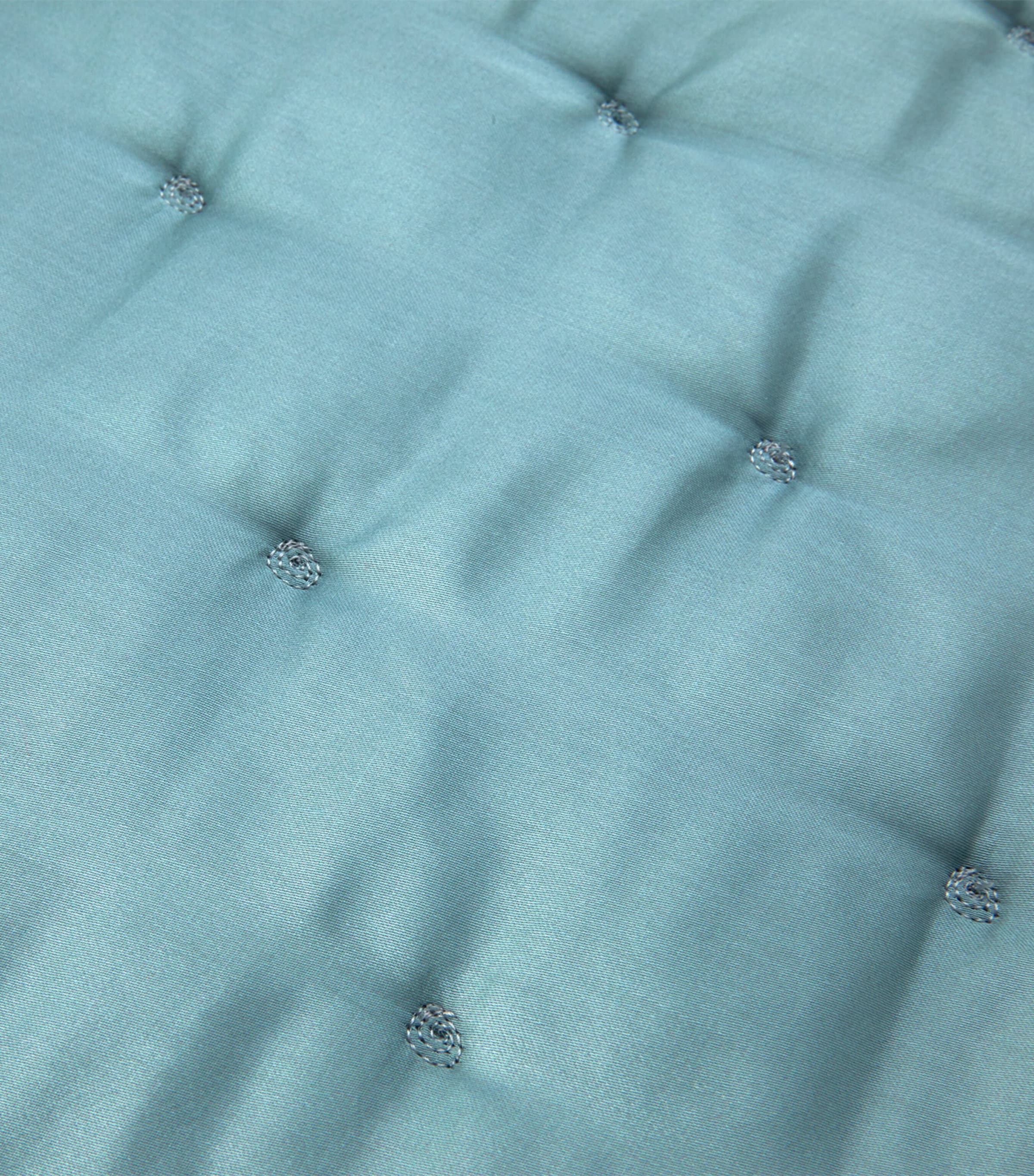 Triomphe Double Bedpsread (250cm x 250cm) FJORD Image 4