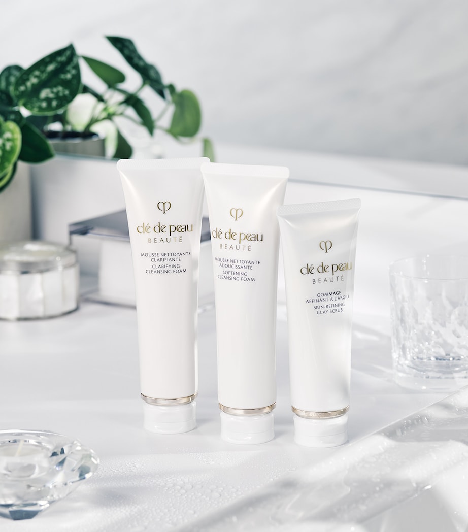 Clarifying Cleansing Foam (125ml) NO COLOUR Image 5