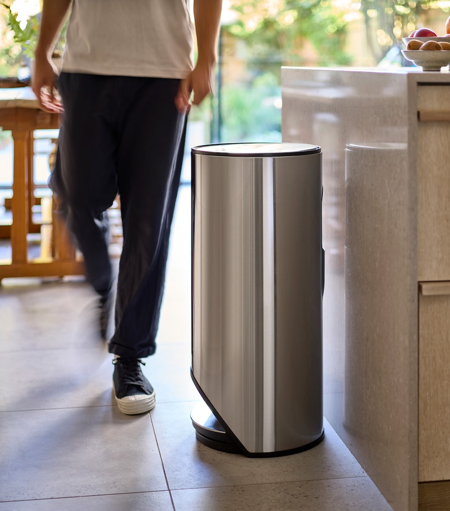 Large Easy-Push Arc Pedal Bin (30L) STAINLESS STEEL Image 2