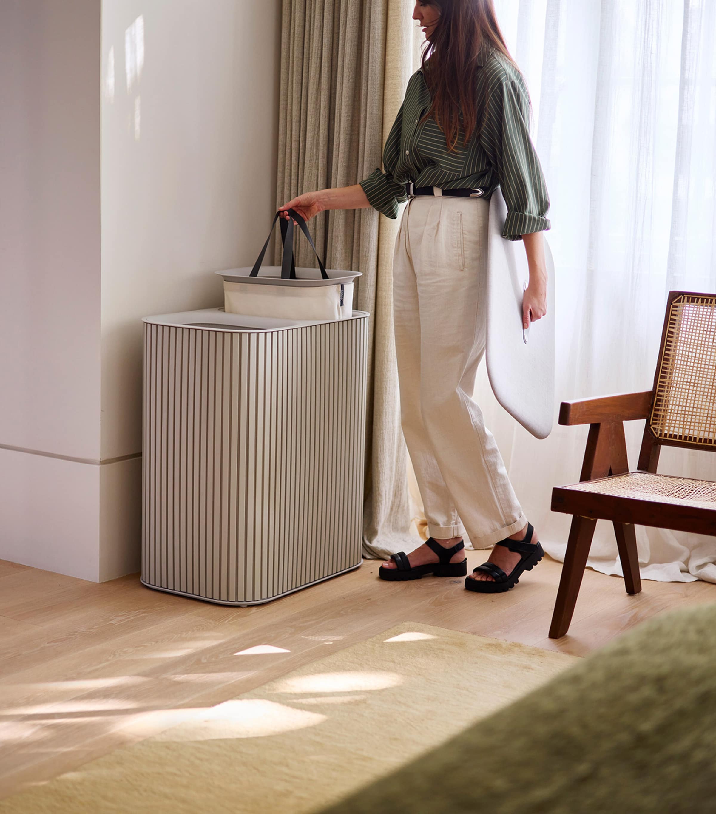 Tota Luxe Laundry Basket (90L) ECRU Image 3