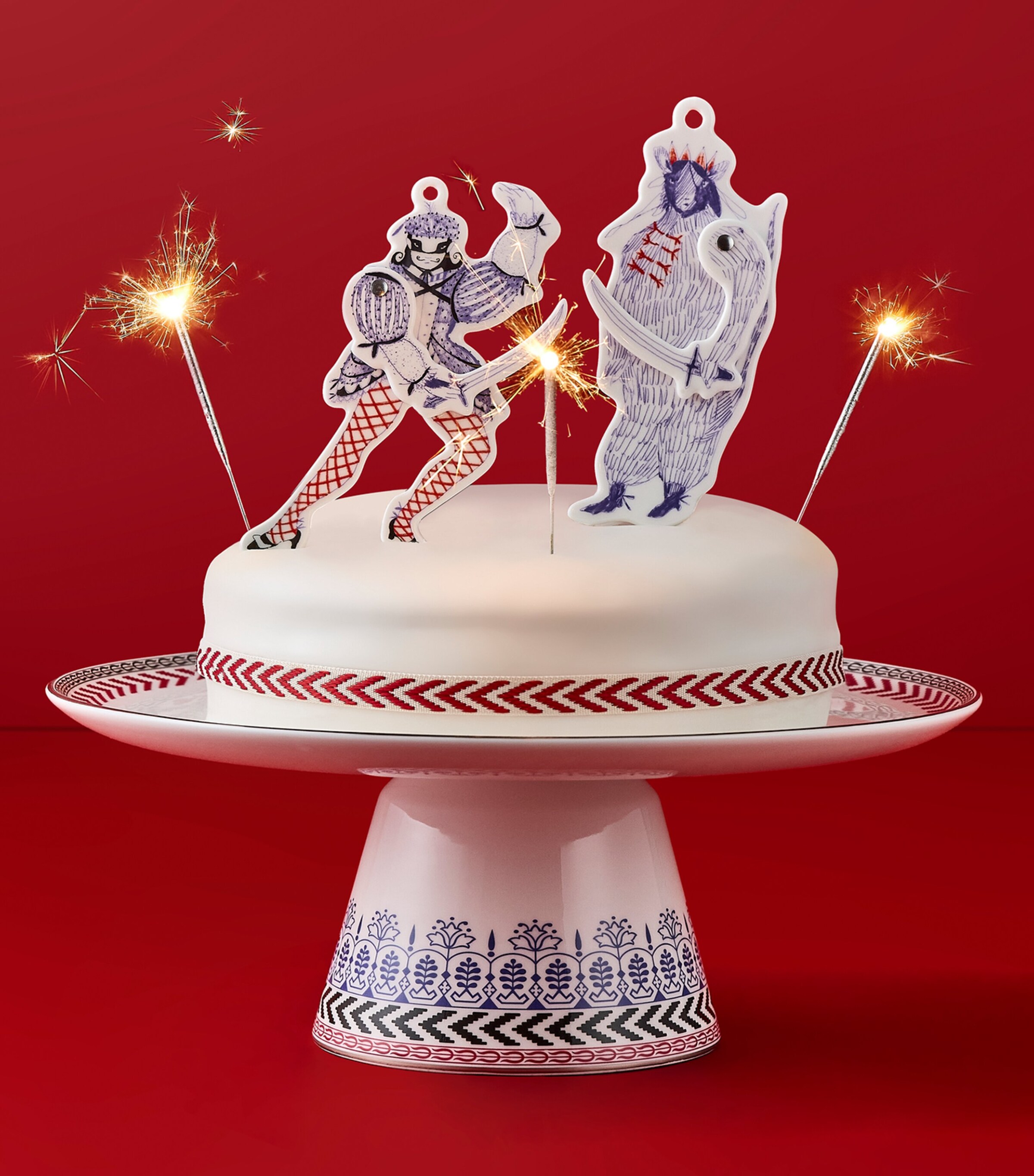 Wedgwood Festive Cake Stand (27cm) Image 5