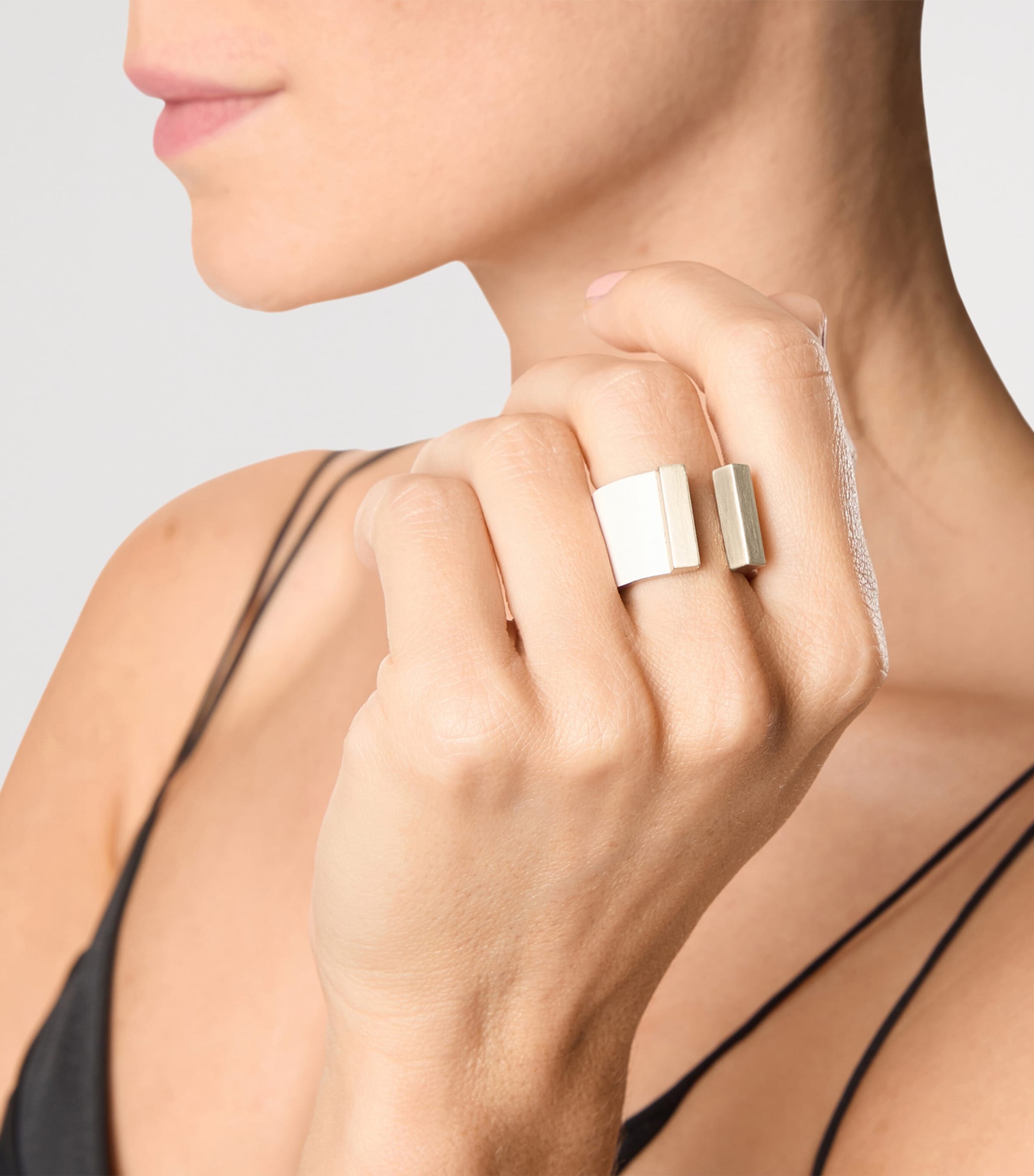 TOM FORD Fera Open Ring Wav Image 2