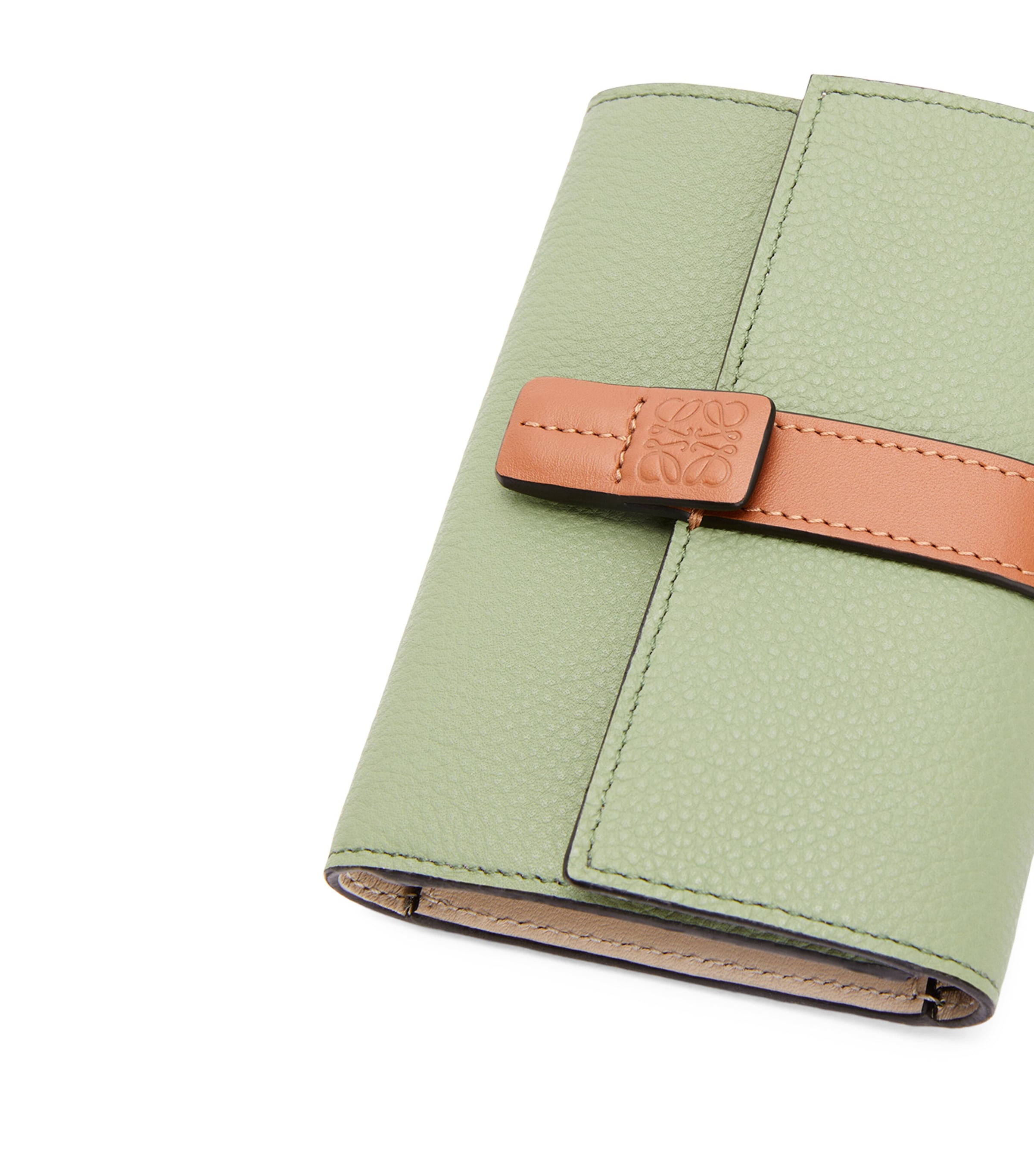Small Calfskin Vertical Wallet ROSEMARY/TAN Image 4