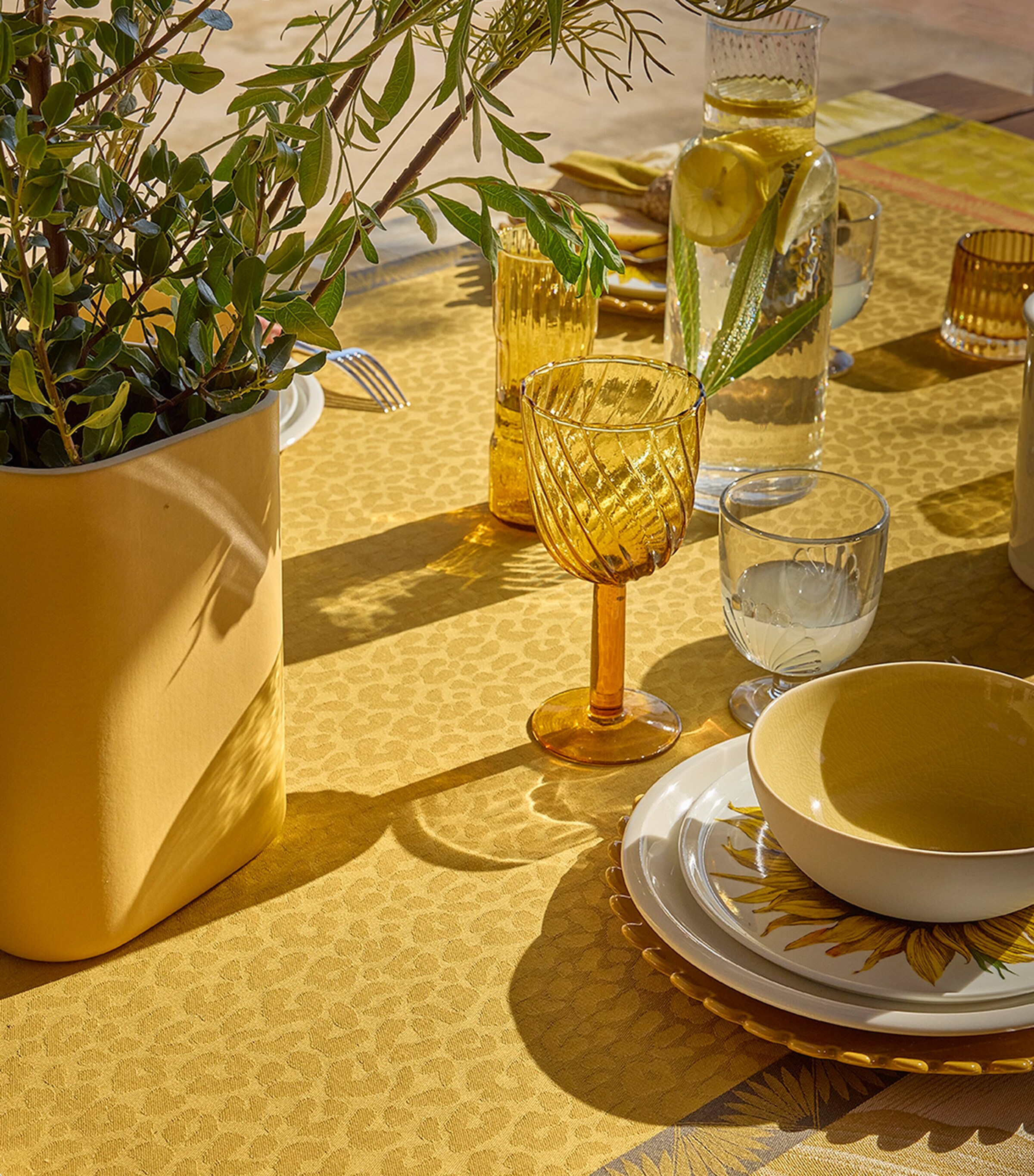 Coated Sinharâja Tablecloth (175cm x 320cm) YELLOW Image 3