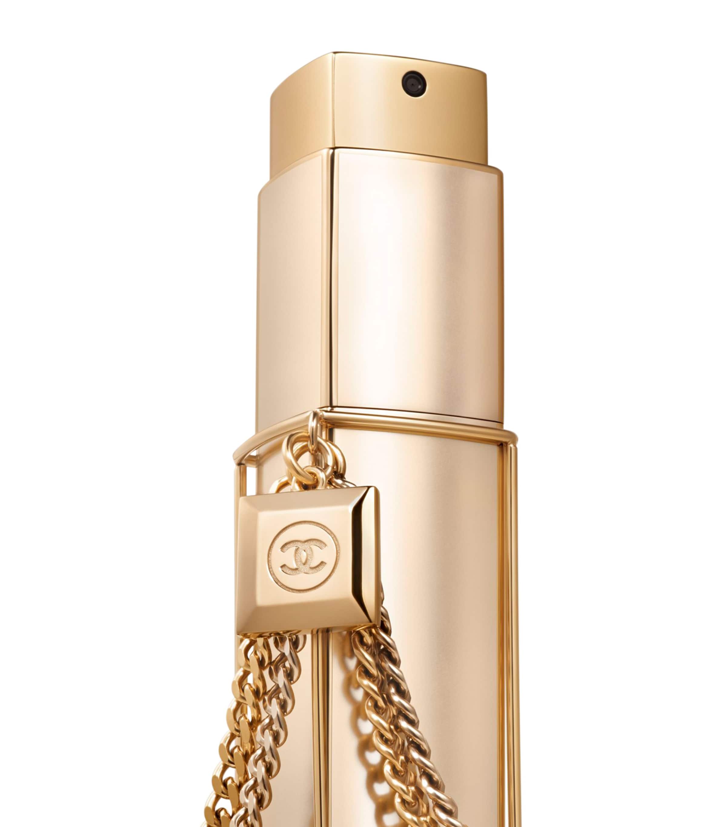 GABRIELLE CHANEL ESSENCE 香水 ギフトバッグ付き CHANEL GABRIELLE CHANEL Essence Eau de Parfum Purse Spray (3 x 7ml