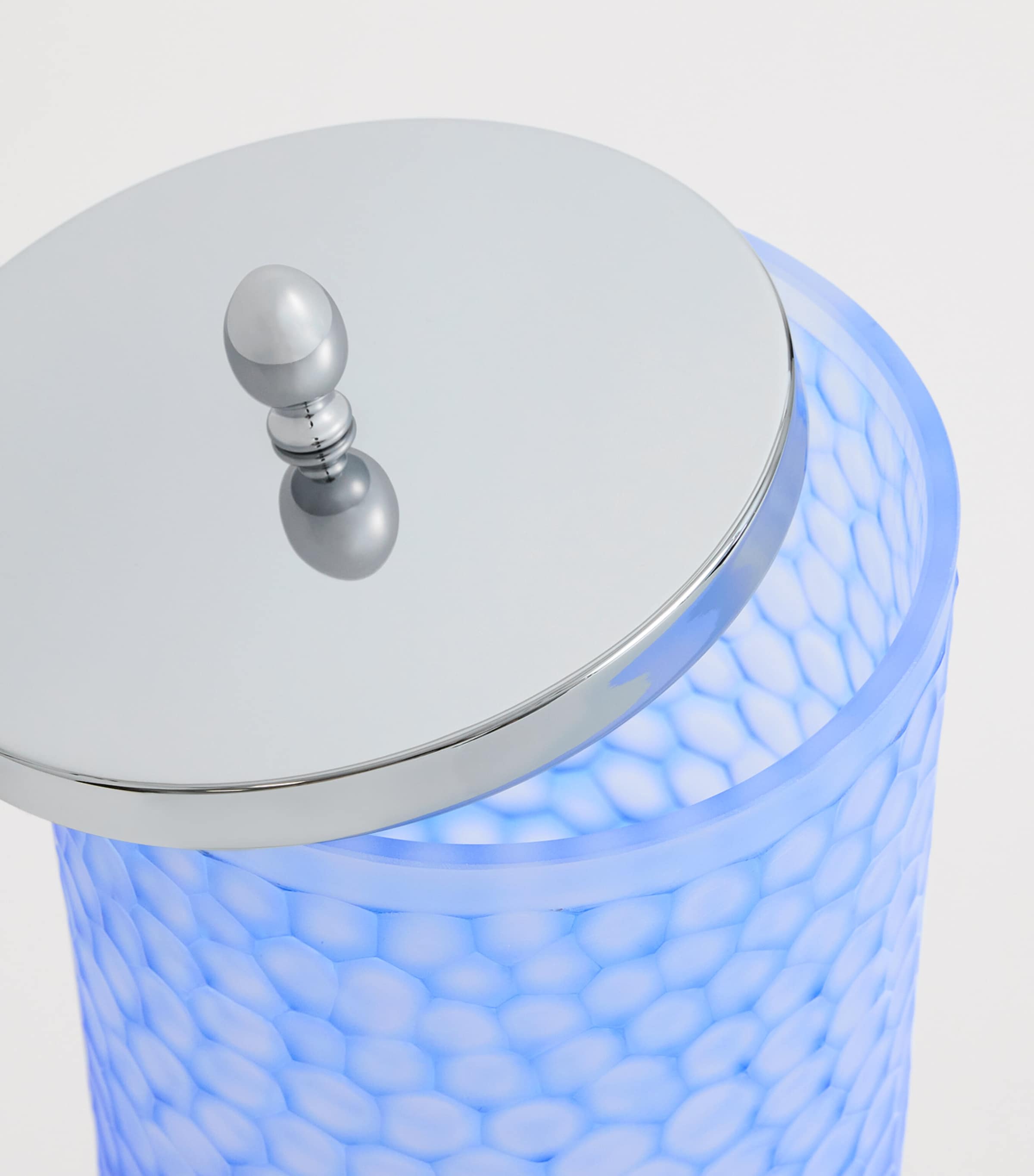 Crystal Ocean Honeycomb Bin (525ml) BLUE/CHROME Image 3