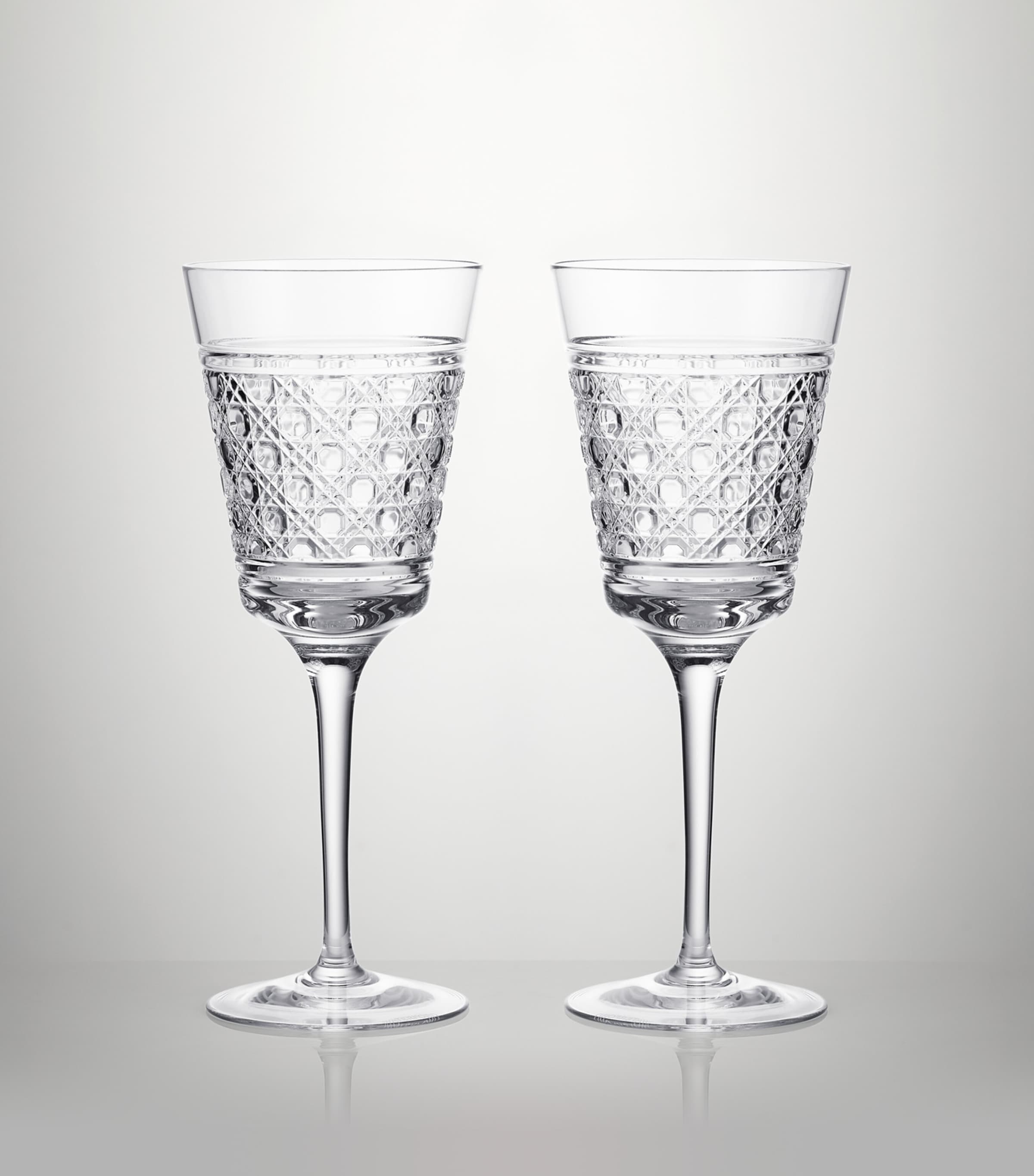 Set of 2 Crystal White Wine Goblets (318ml) CLEAR Image 3