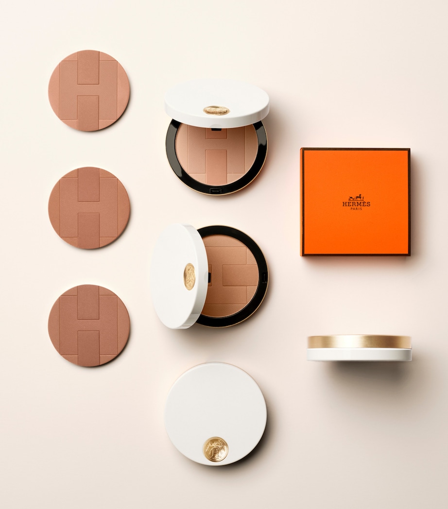 HERMÈS Plein Air Healthy Glow Mineral Powder - 02 Atlas Refill Atlas Image 4