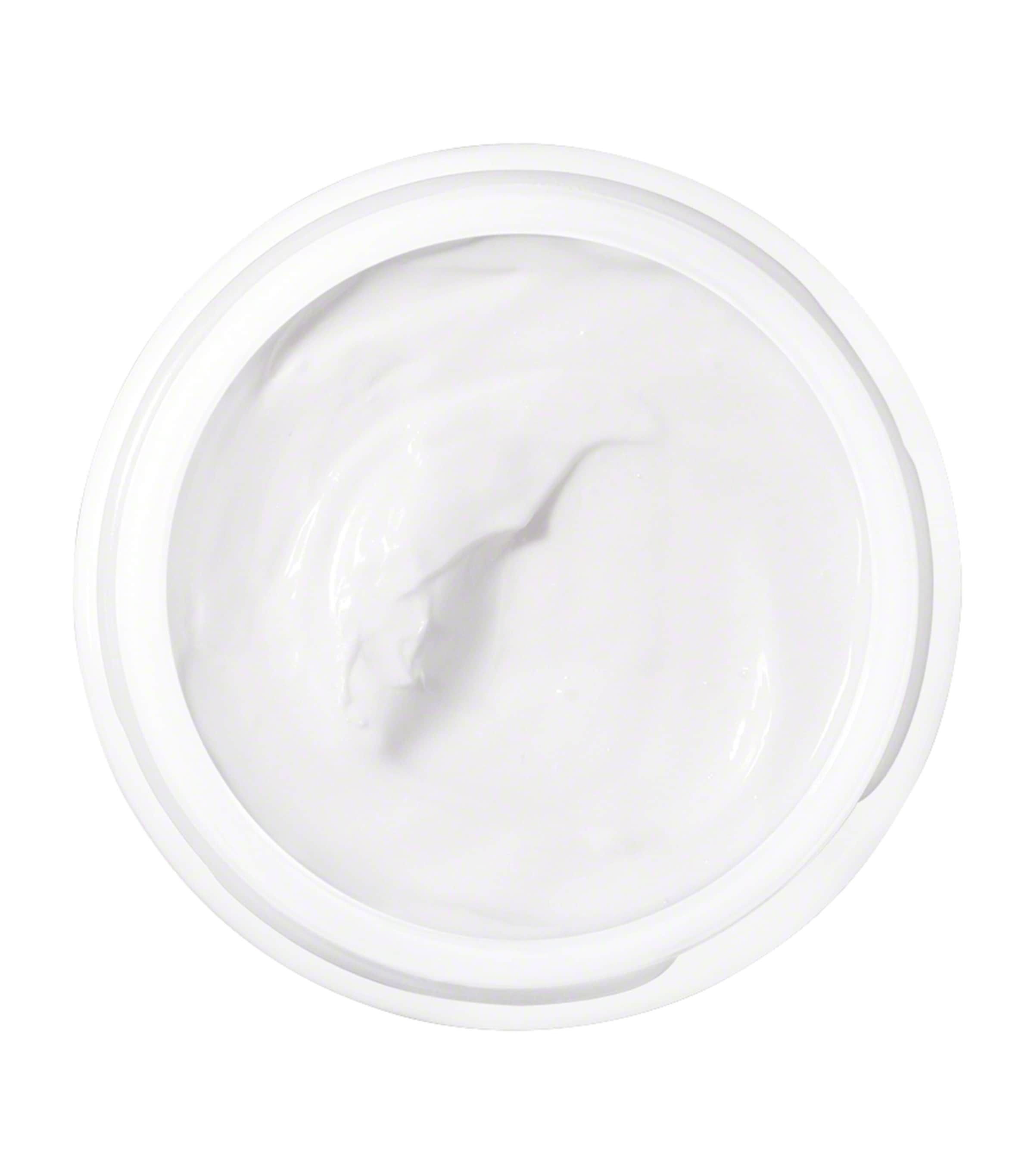 Moisturizing With A Mask NO COLOUR Image 6