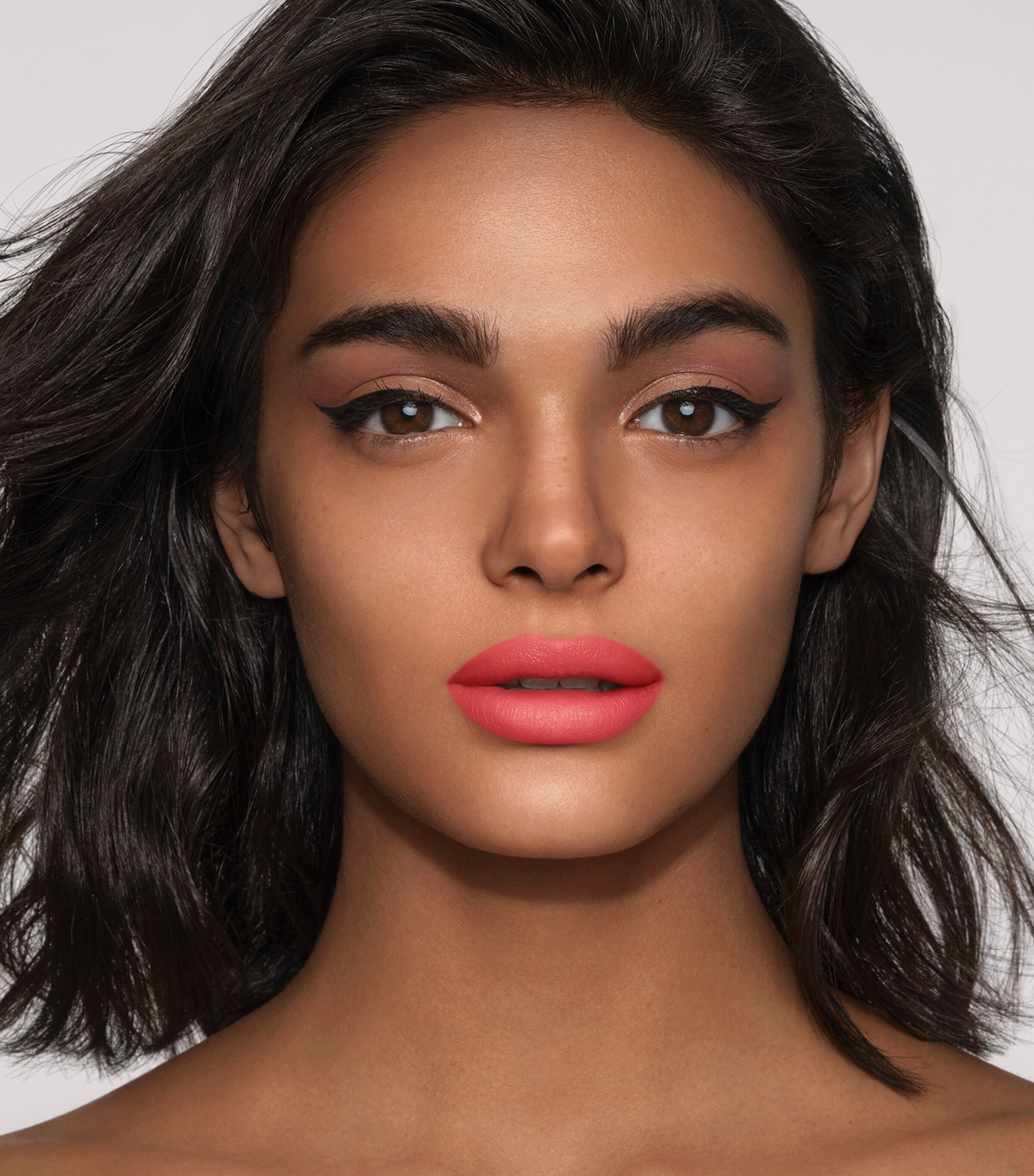 Carolina Herrera Nude Couture Blur Matte Lipstick Refill Pink Image 7