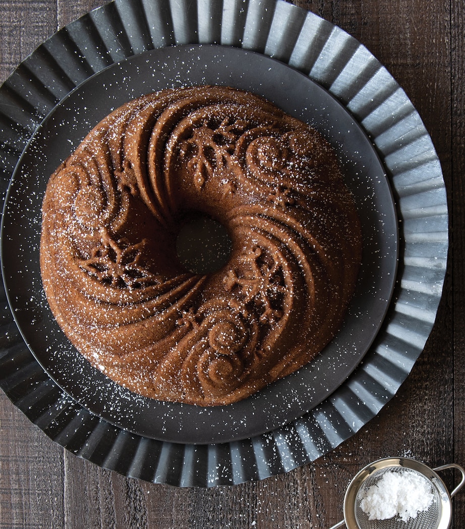 Let It Snow Non-Stick Bundt Pan SILVER Image 4