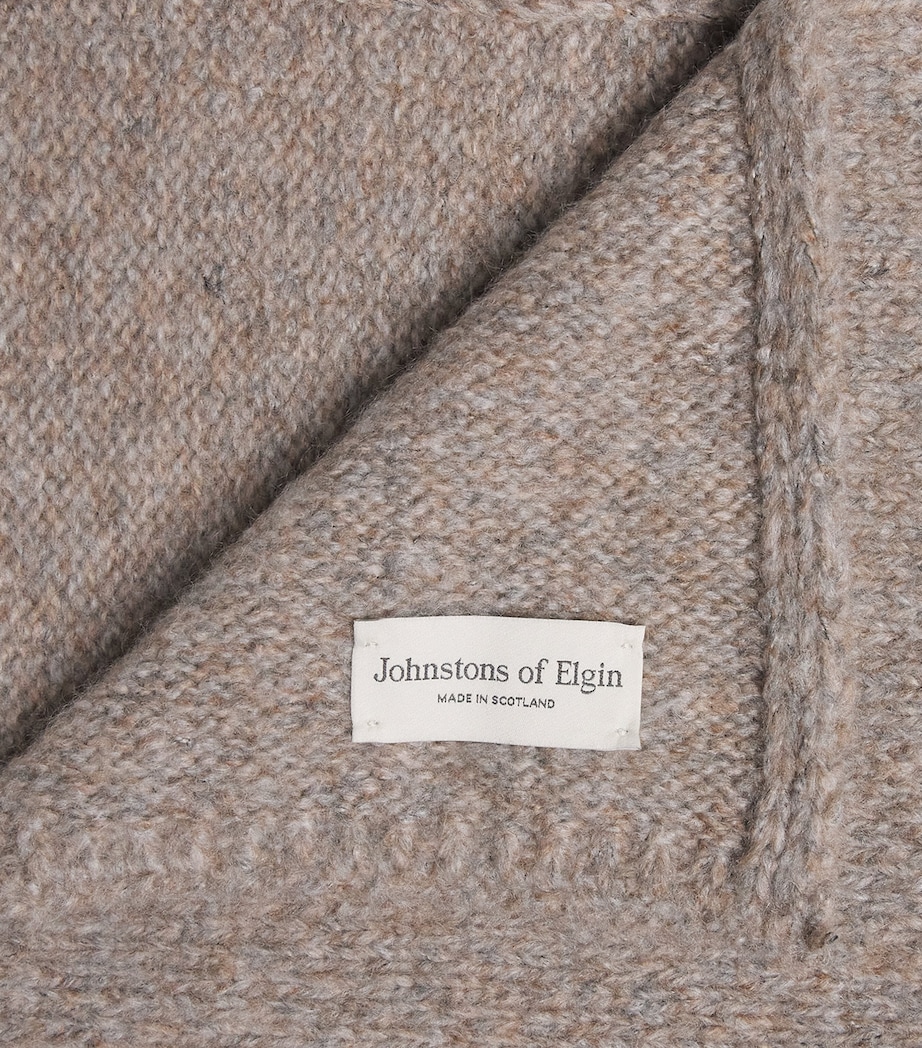 Johnstons Of Elgin Brushed Cashmere Beanie and Scarf Set Ash Image 5