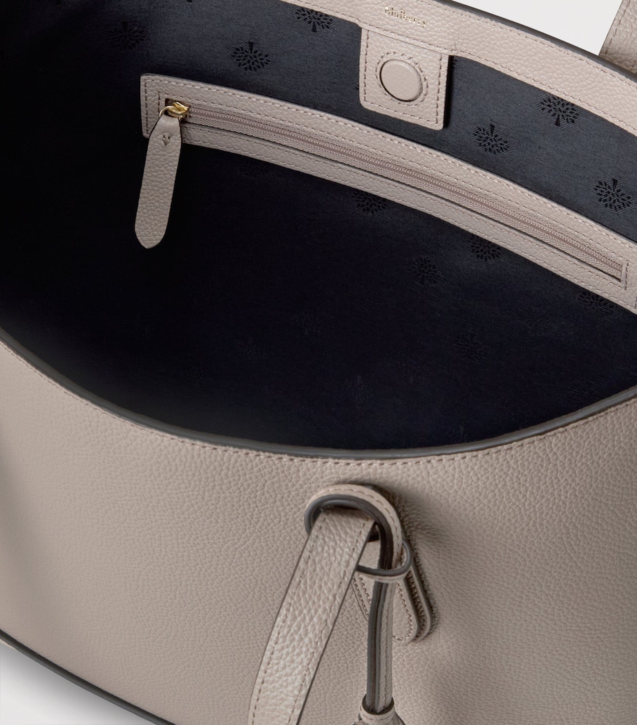 Leather East West Tote Bag CASHMERE TAUPE Image 5