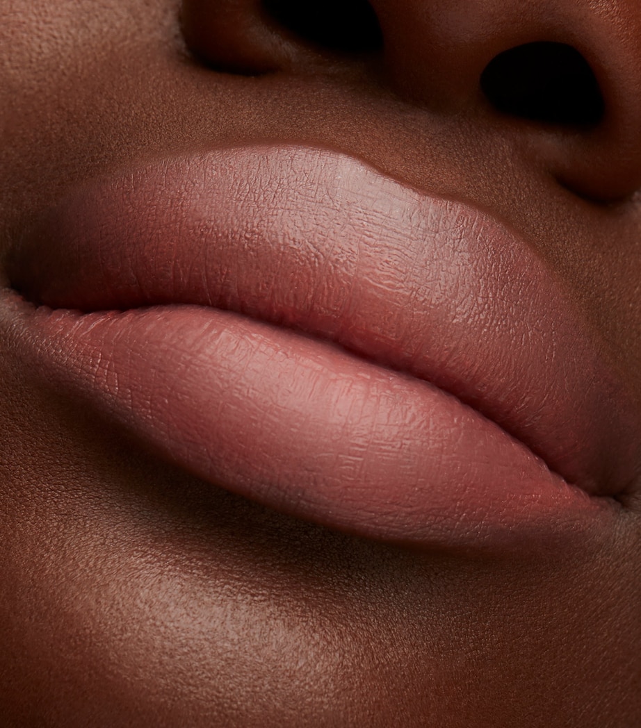 Lustreglass Sheer-Shine Lipstick HUG ME Image 8