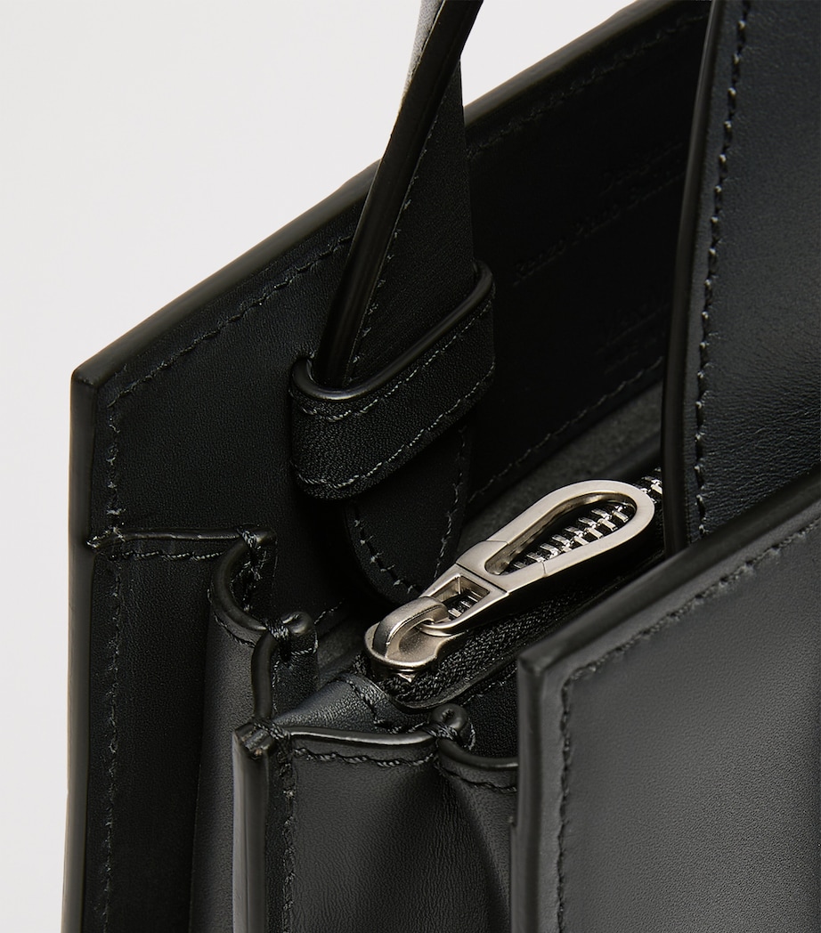 Max Mara Micro Quilted Whitney Top-Handle Bag Medium Grey Image 4