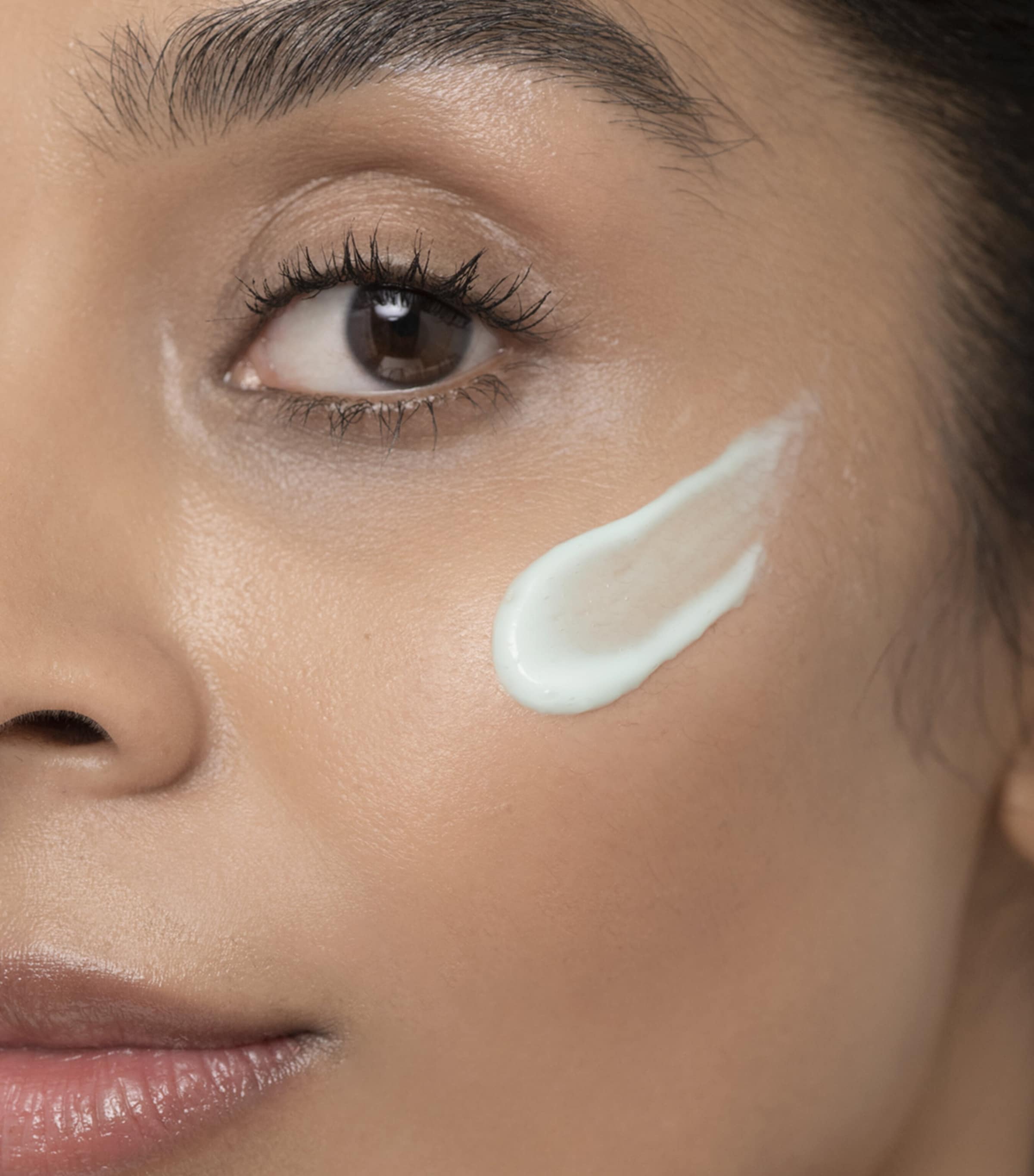 O2 Retinol Resurface Serum (30ml) NO COLOUR Image 3