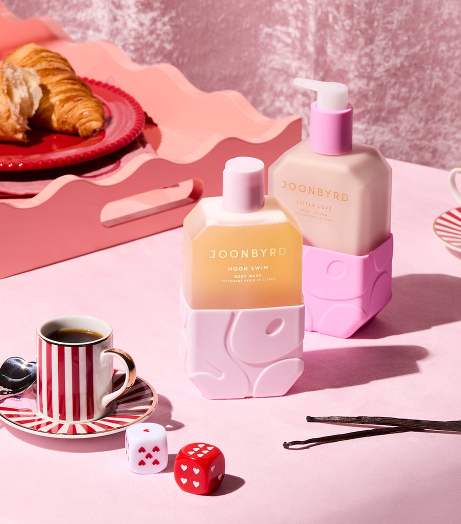 Moon Swim Body Wash (350ml) NO COLOUR Image 4