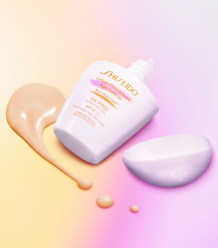 Urban Environment Oil-Free Suncare Emulsion SPF 30 (30ml) NO COLOUR Image 4