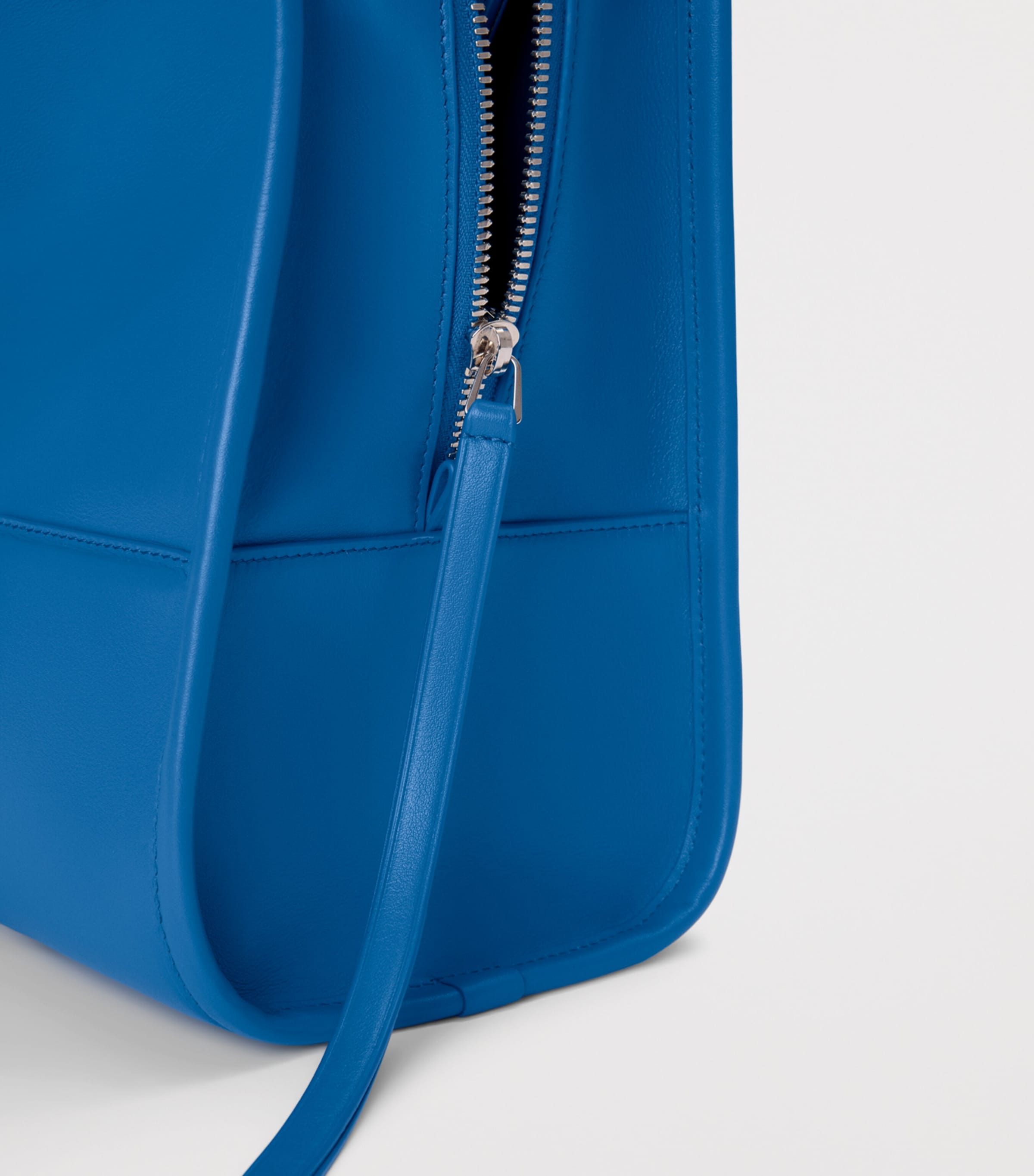 LOEWE Blue Large Leather Amazona 180 Top-Handle Bag | Harrods US
