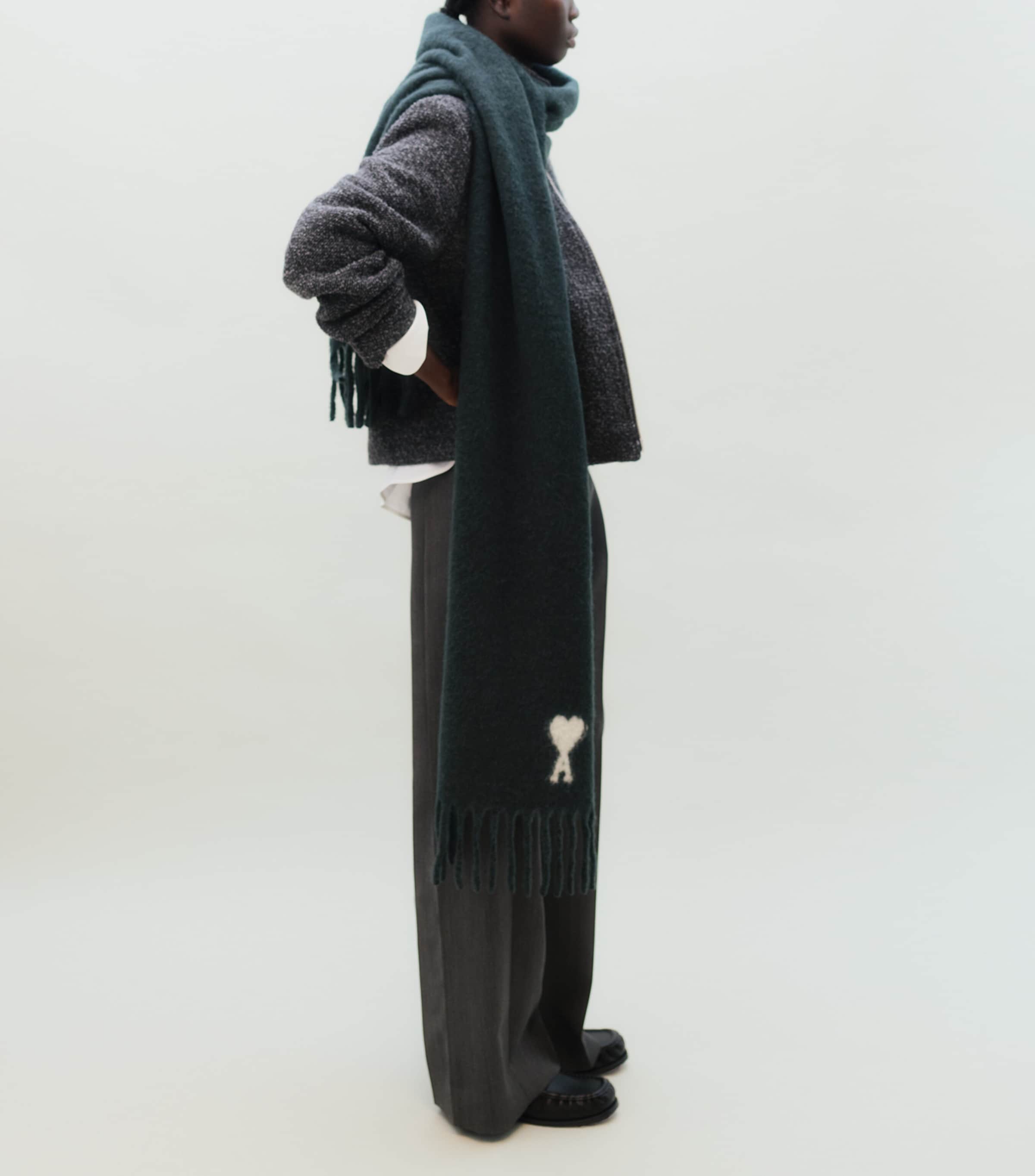 AMI Paris Ami de Coeur Fringe Scarf Vert Bouteille Image 3