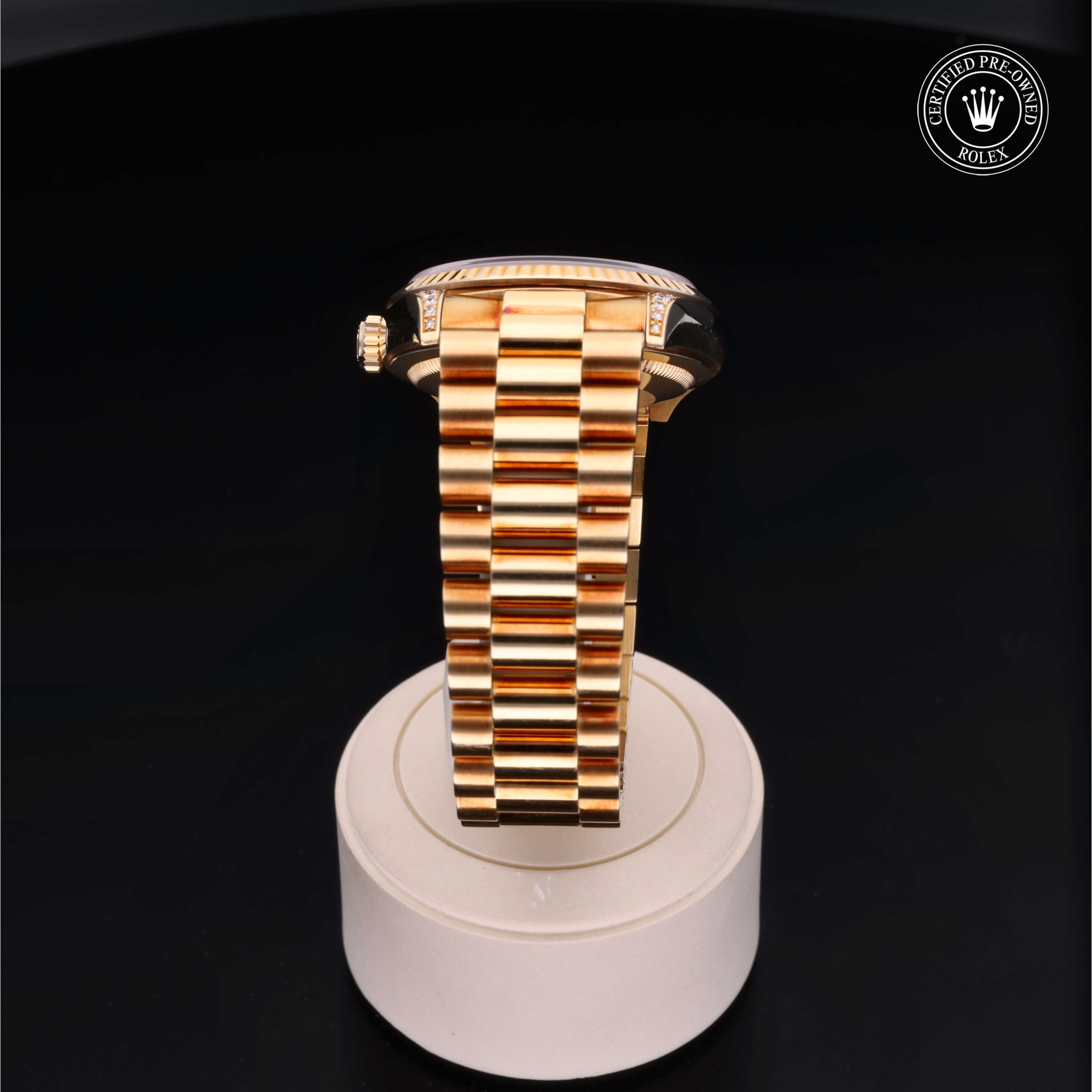 Model image: rolex-certified-pre-owned-Oyster Perpetual Day-Date-36mm-18ct Yellow Gold-1990s-18338 thumbnail 2
