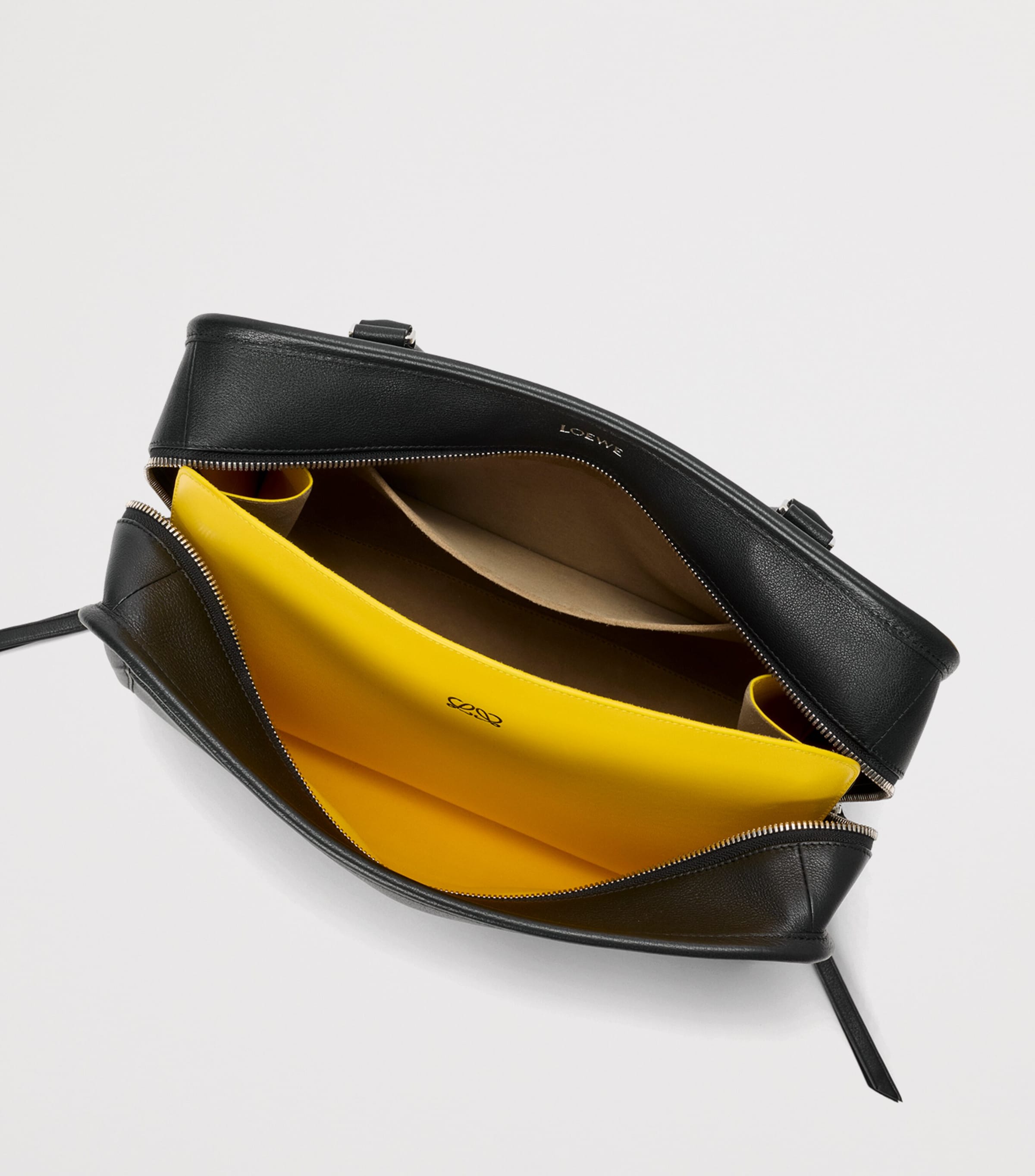 LOEWE x Cosima Von Bonin Large Leather Amazona 180 Lazy Dog Top-Handle Bag Black/yellow Image 10