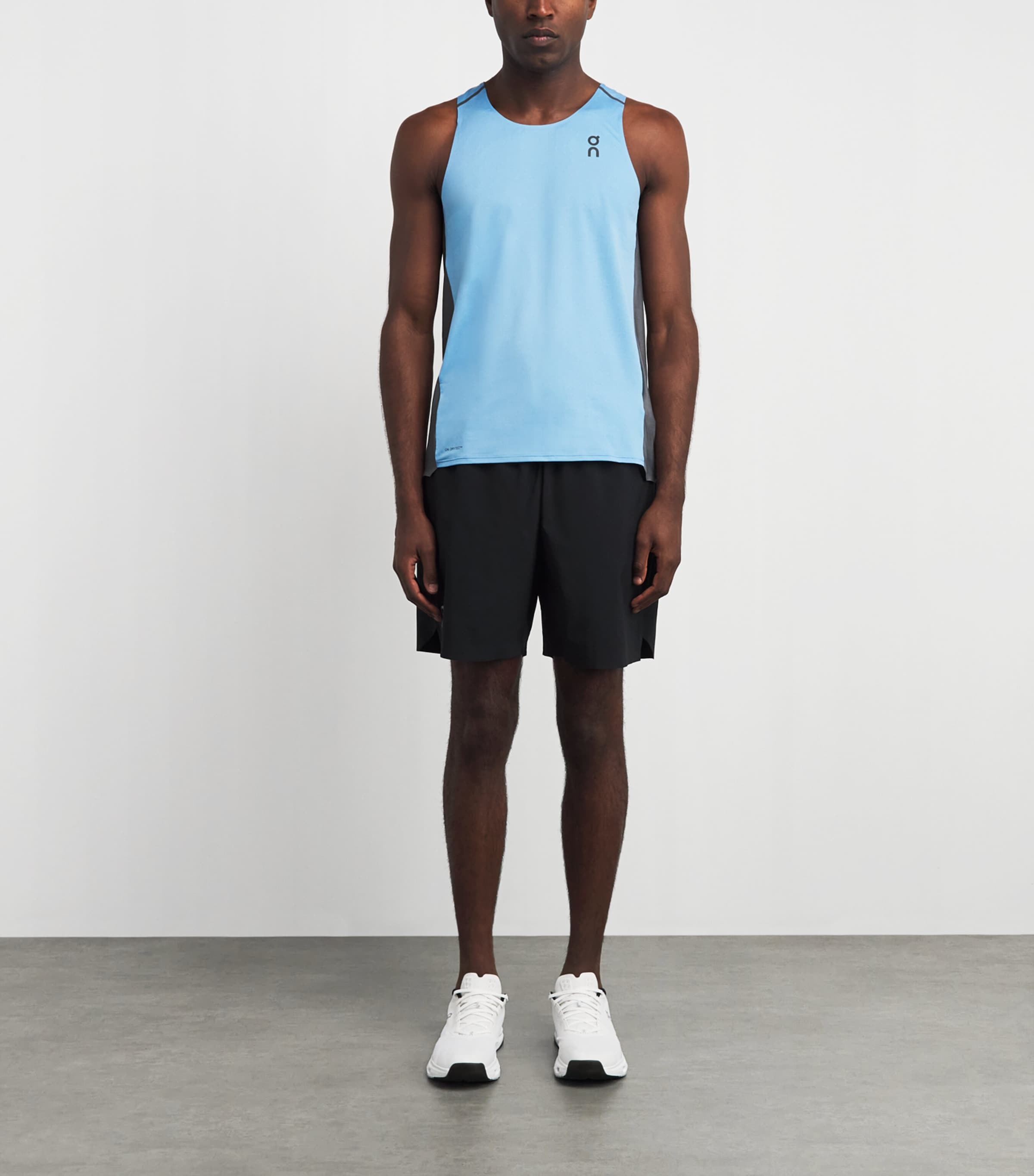 On Mens Cloudpulse 2 Trainers White | Black Image 4