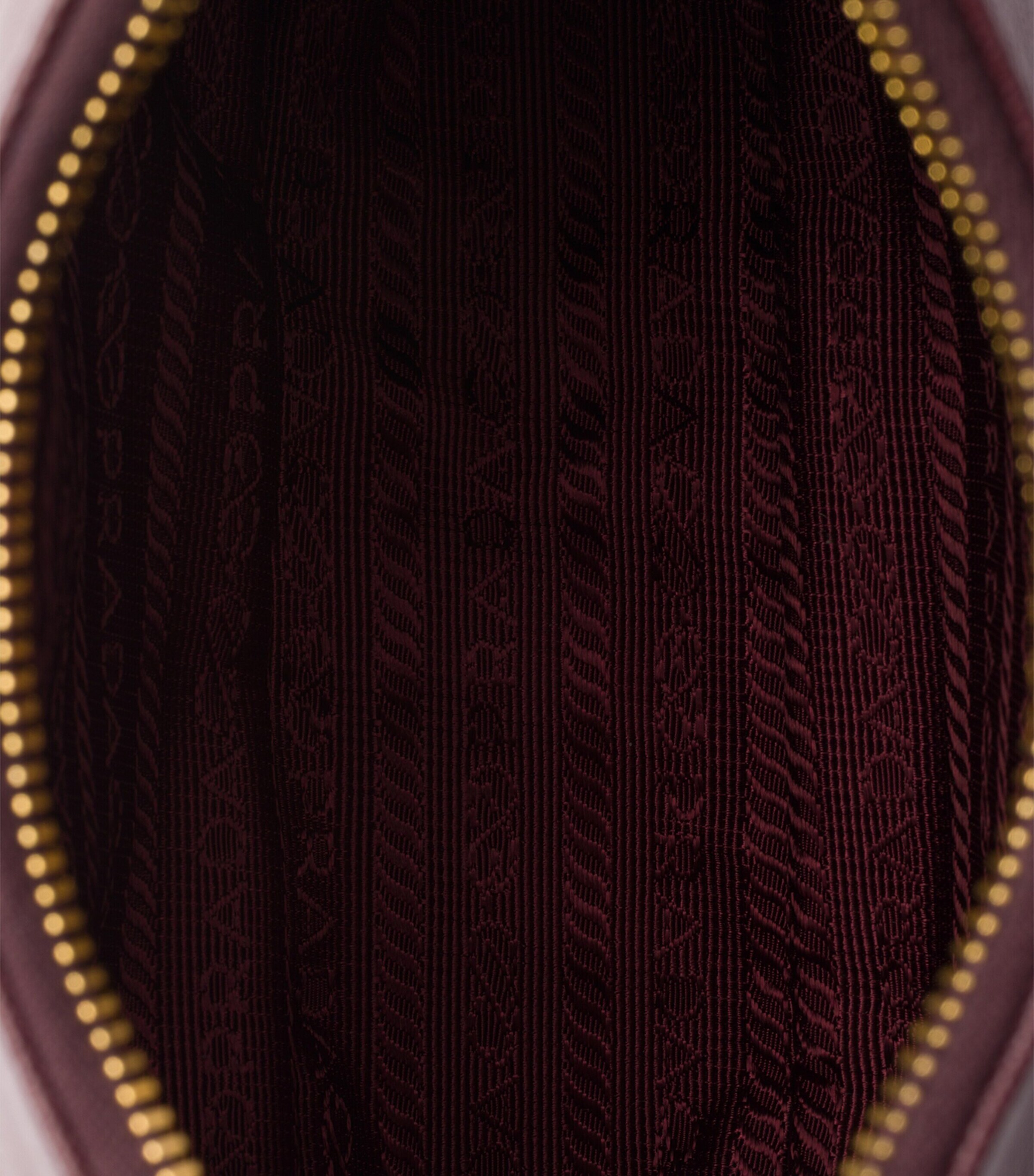 Prada Saffiano Leather Re-Edition 2005 Shoulder Bag Image 4
