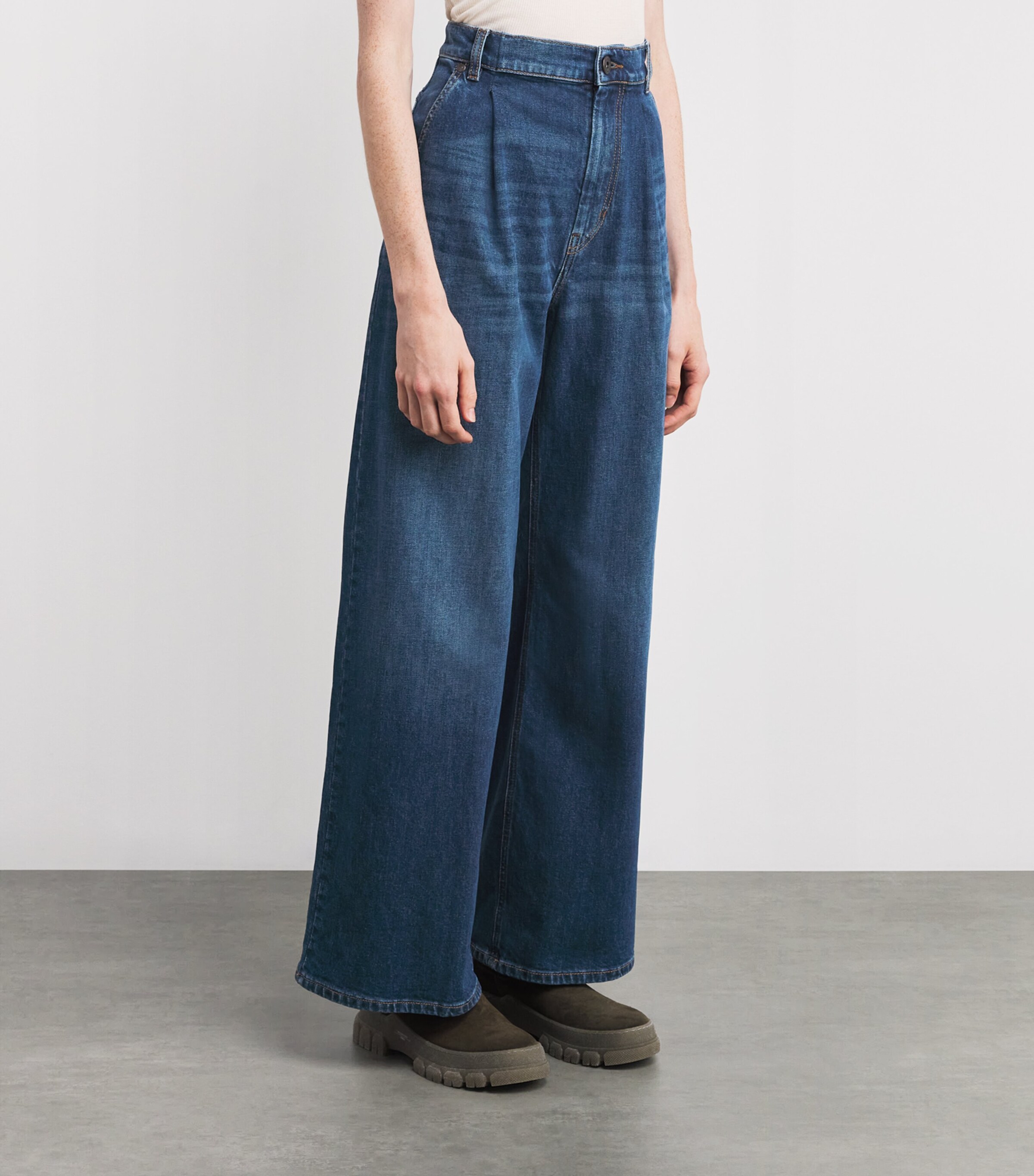 Weekend Max Mara Pleated Wide-Leg Jeans | Women Clothing | Jeans | Boyfriend Jeans | Designers | Weekend Max Mara Weekend Max Mara Pleated Wide-Leg Jeans | Women Clothing | Jeans | Boyfriend Jeans | Designers | Weekend Max Mara