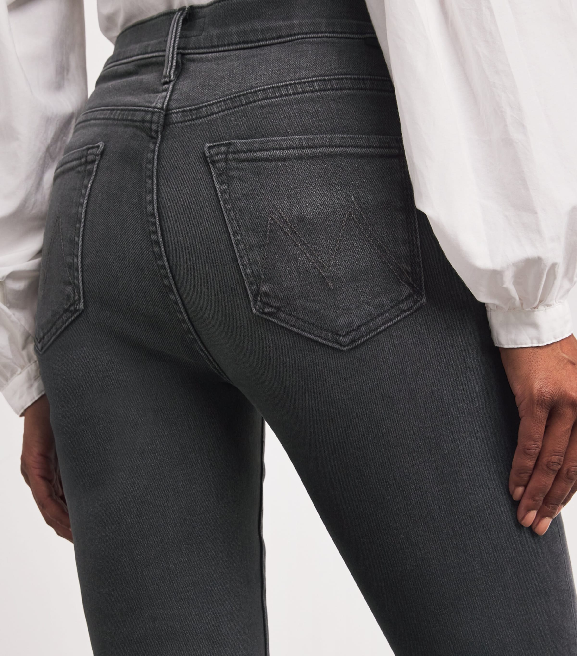 The Weekender Flared Jeans CAN YOU CALLMYPHONE Image 6