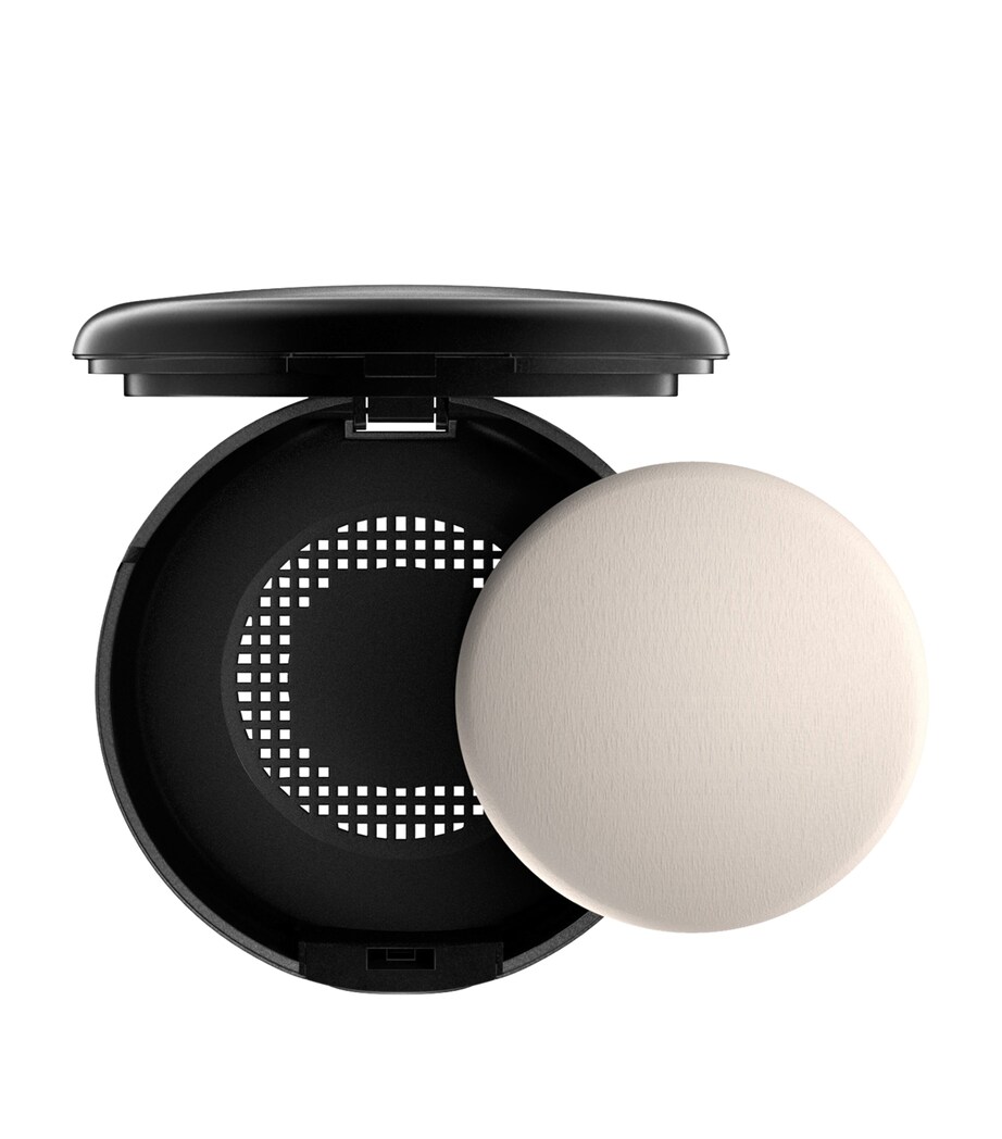 Studio Fix Powder Plus Foundation C4 Image 3