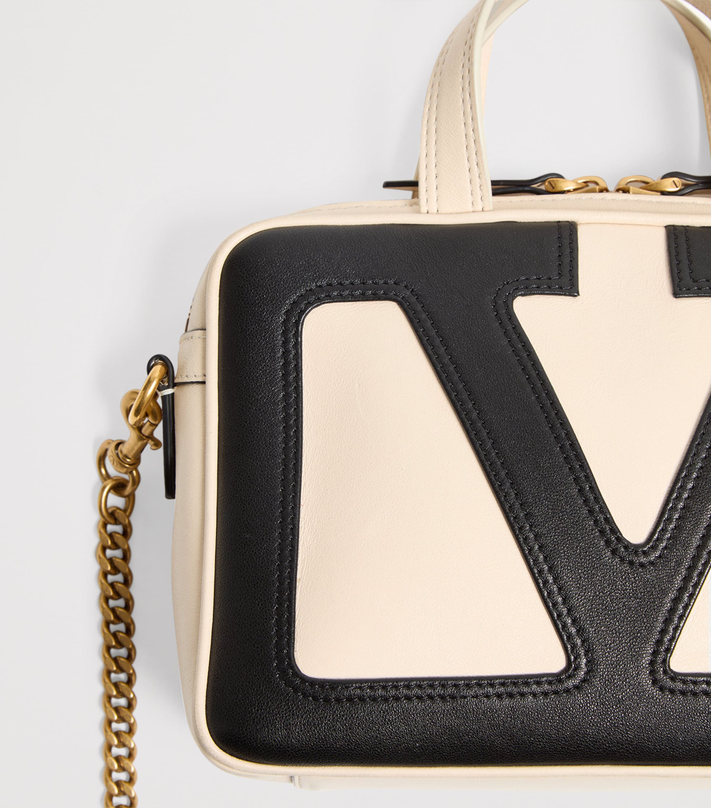 ボストンバッグ VALENTINO GARAVANI VIVA SUPERSTAR SMALL LEATHER DUFFLE BAG Valentino Garavani Viva Superstar Small VLOGO Leather Duffle