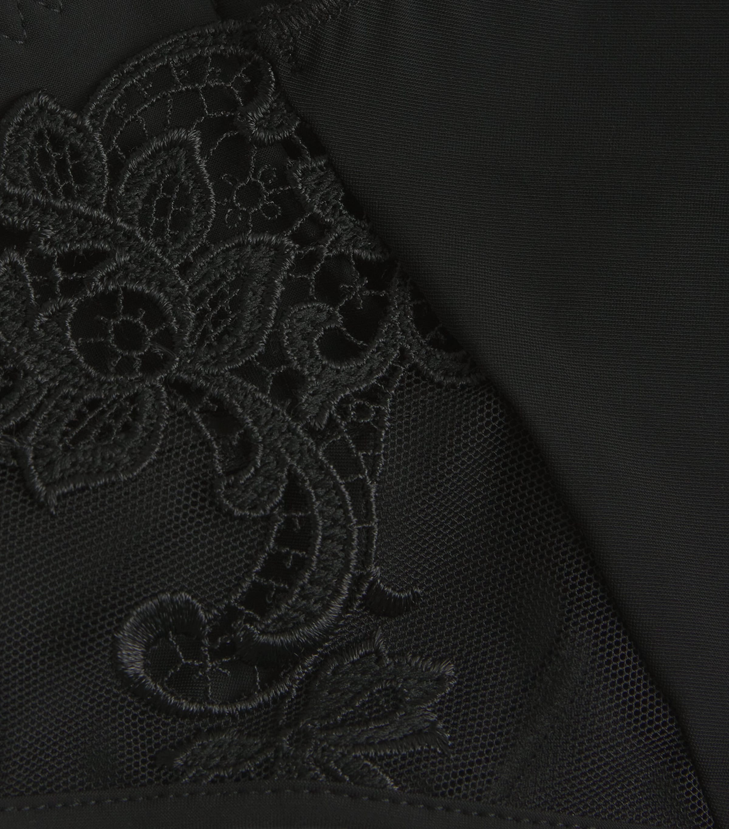 Lace Saga Thong 016 BLACK Image 4