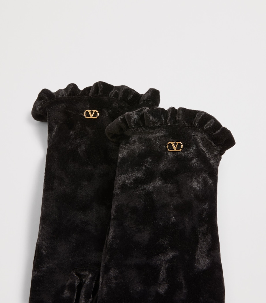 Chenille VLogo Signature Gloves N06 Image 4