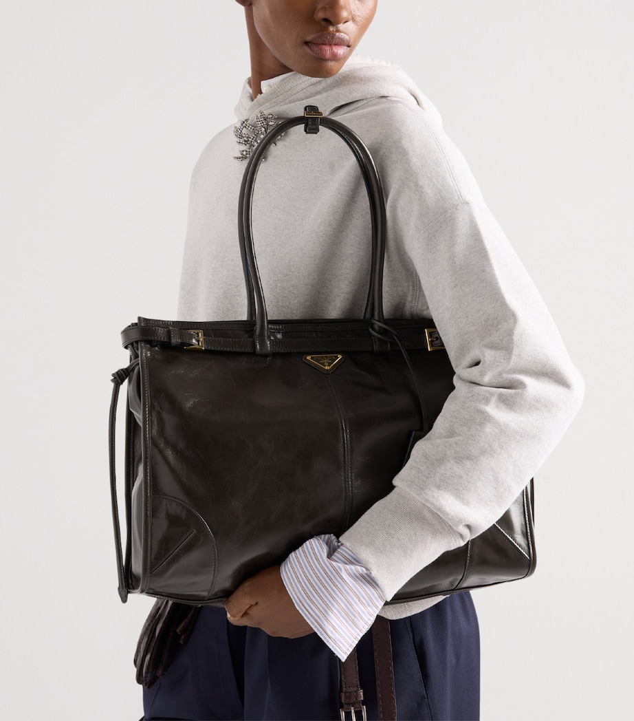 Prada Extra Large Leather Bonnie Shoulder Bag Green Image 2