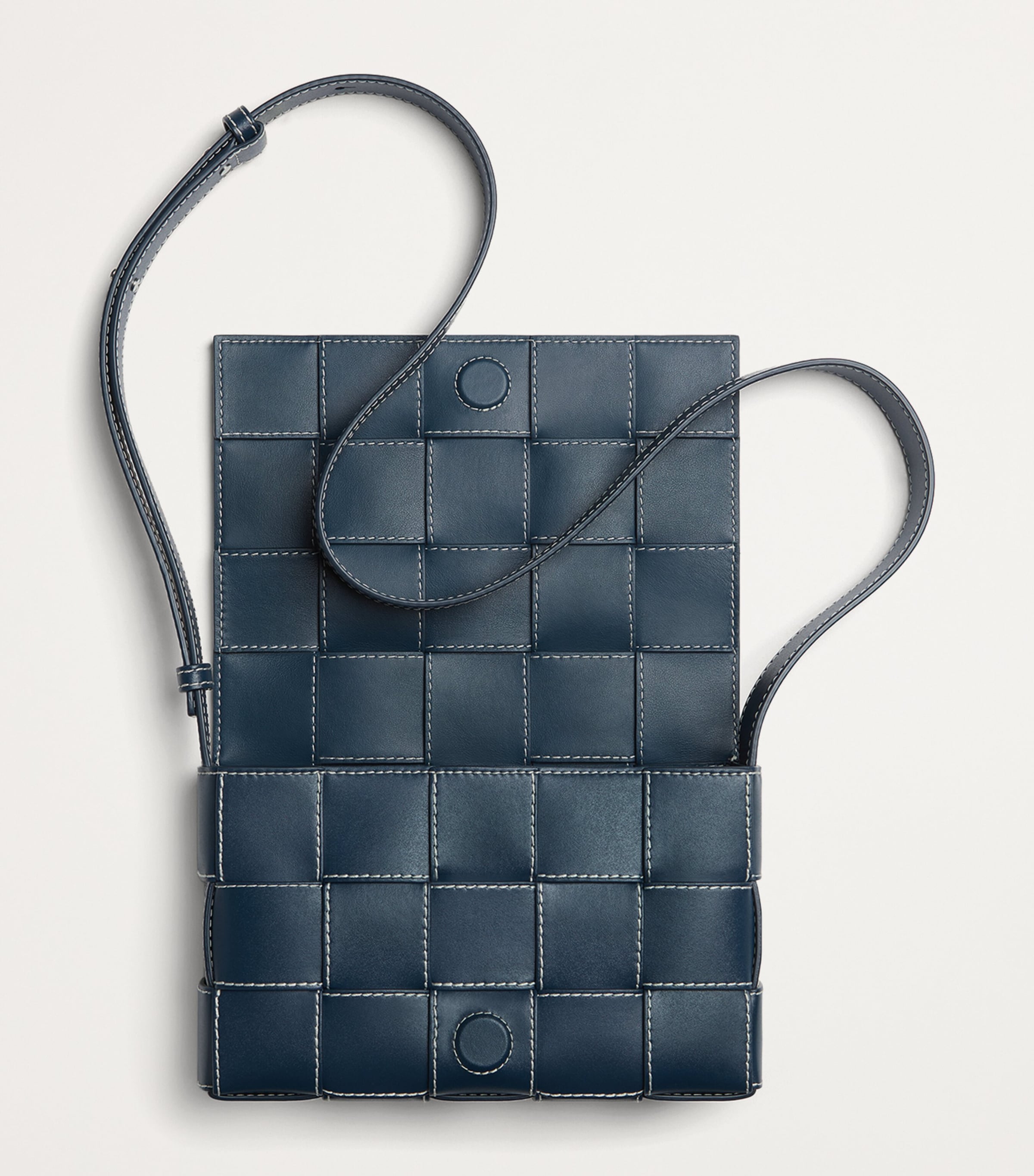 BOTTEGA VENETA ボディバッグ CASSETTE Bottega Veneta Green Medium Leather Cassette Cross-Body Bag