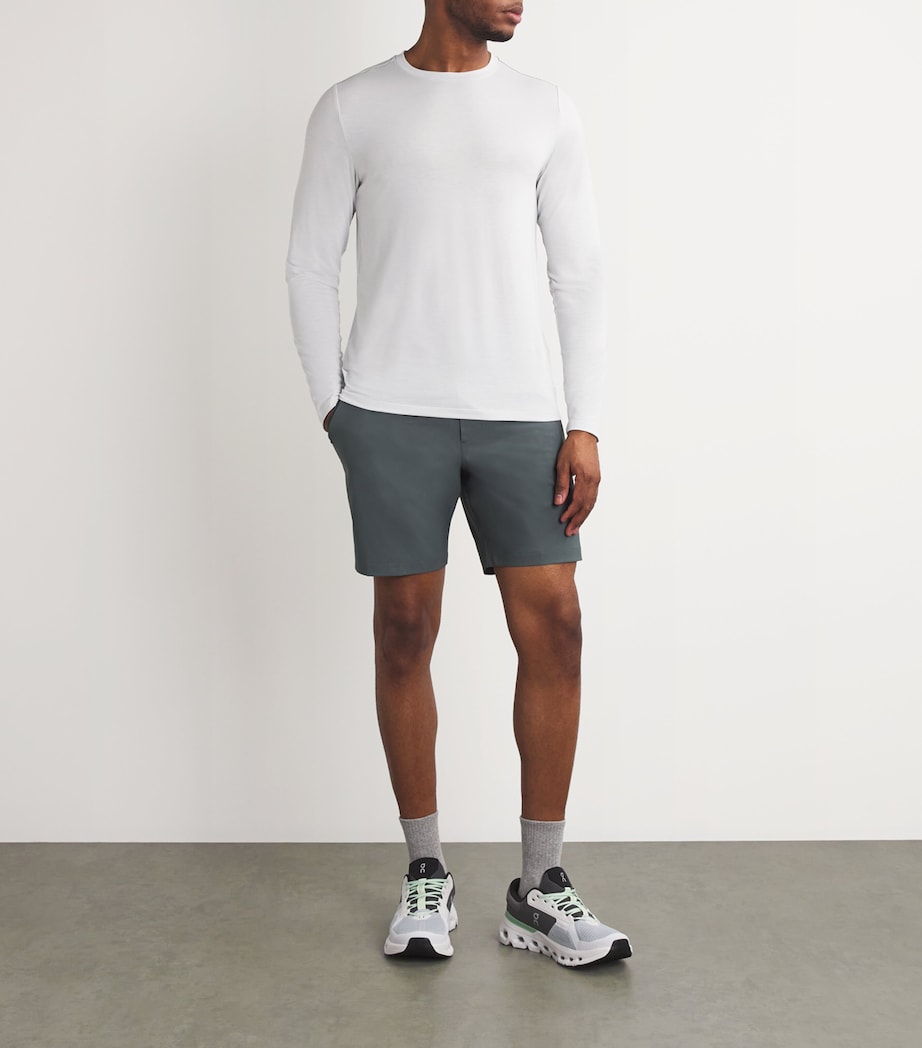 VUORI Mens Current Tech Long-Sleeve T-Shirt Frost Grey Fgr Image 2